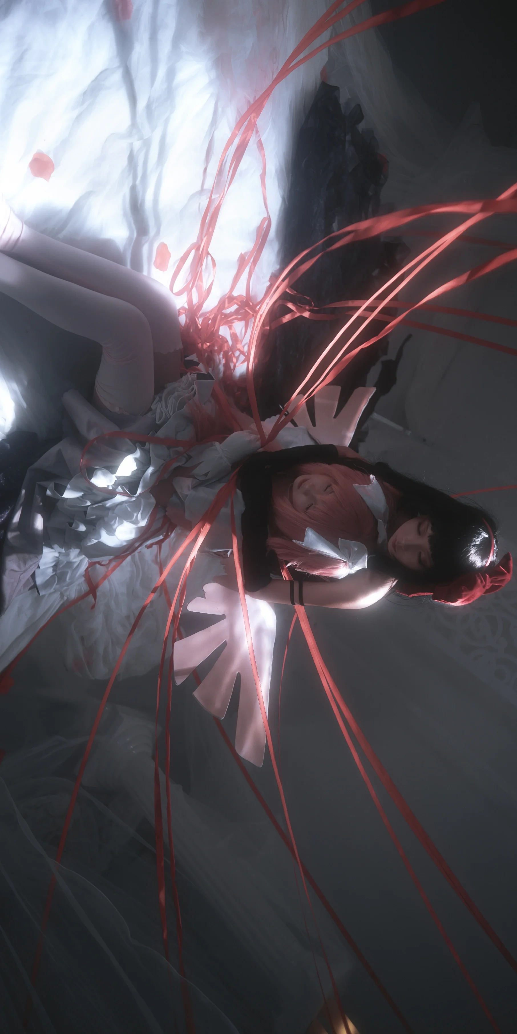 [Madoka Kaname cosplay] God and Demon Dancing Together: Interpreting the Bonds of MadoHomu Through Red Threads - Image 5