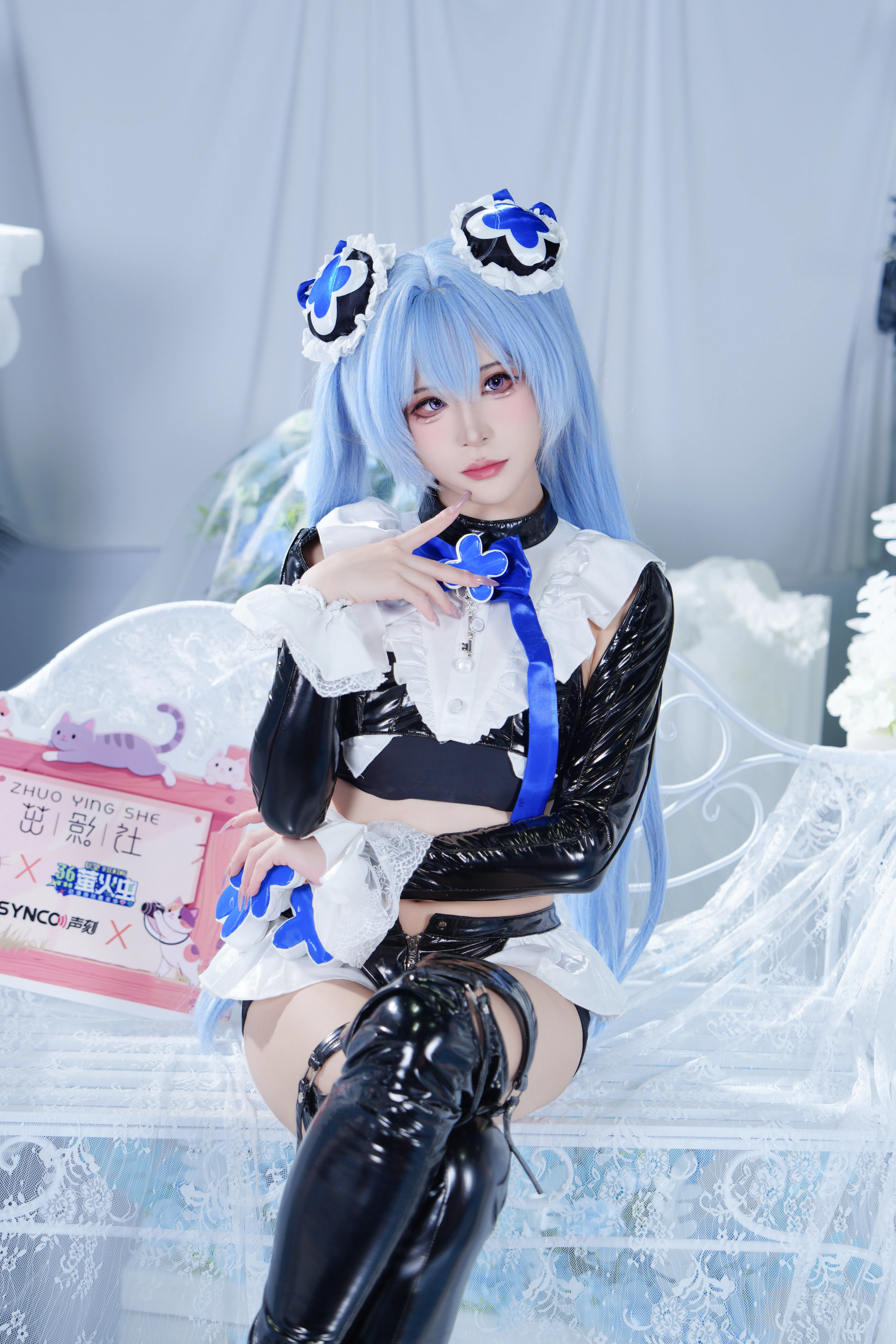 【汉塞尔cos】胜利女神妮姬，漆皮与冷蓝发色碰撞 - 第 1 张