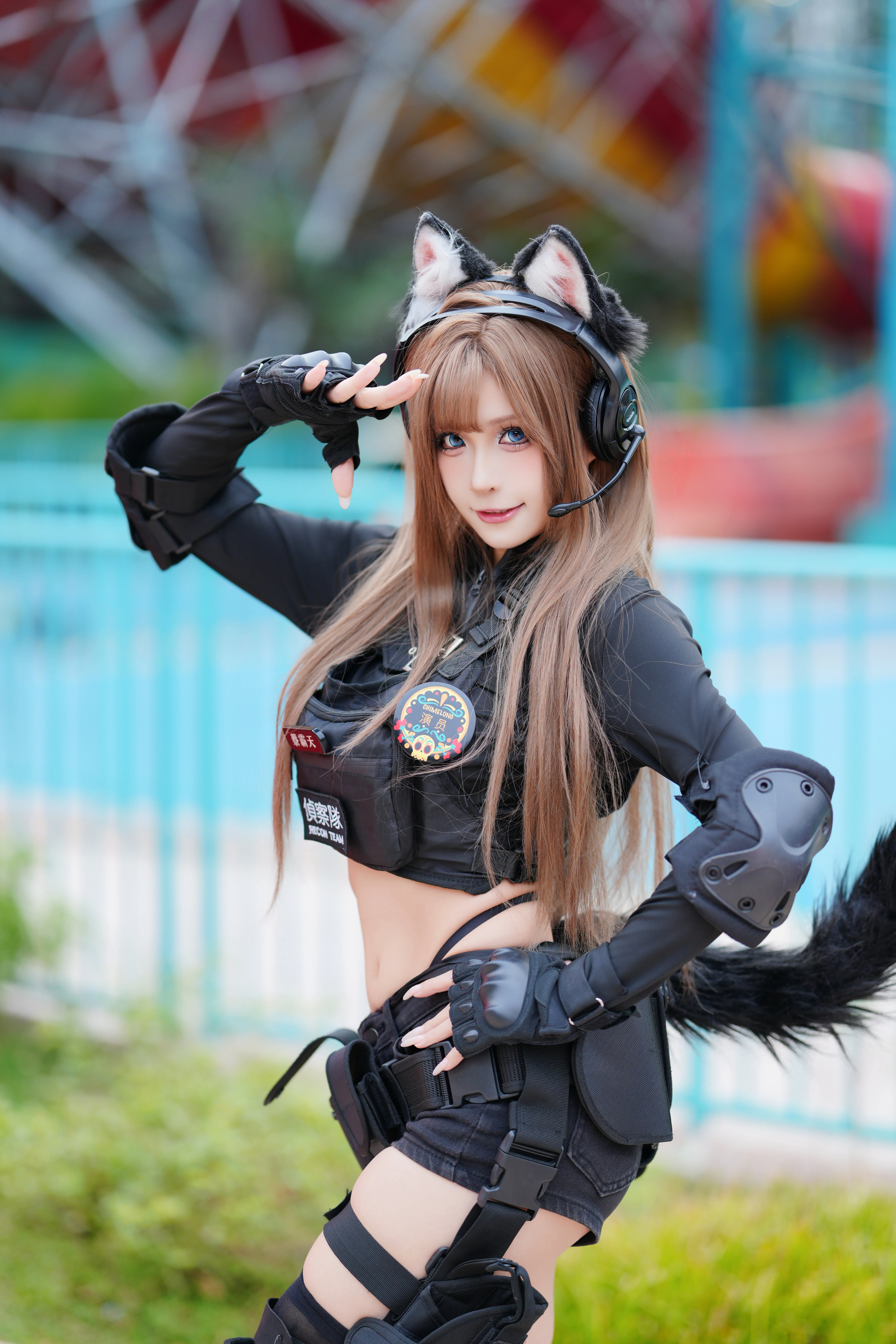 【战术娘cos】黑色战术装备搭配兽耳元素的户外正片 - 第 10 张
