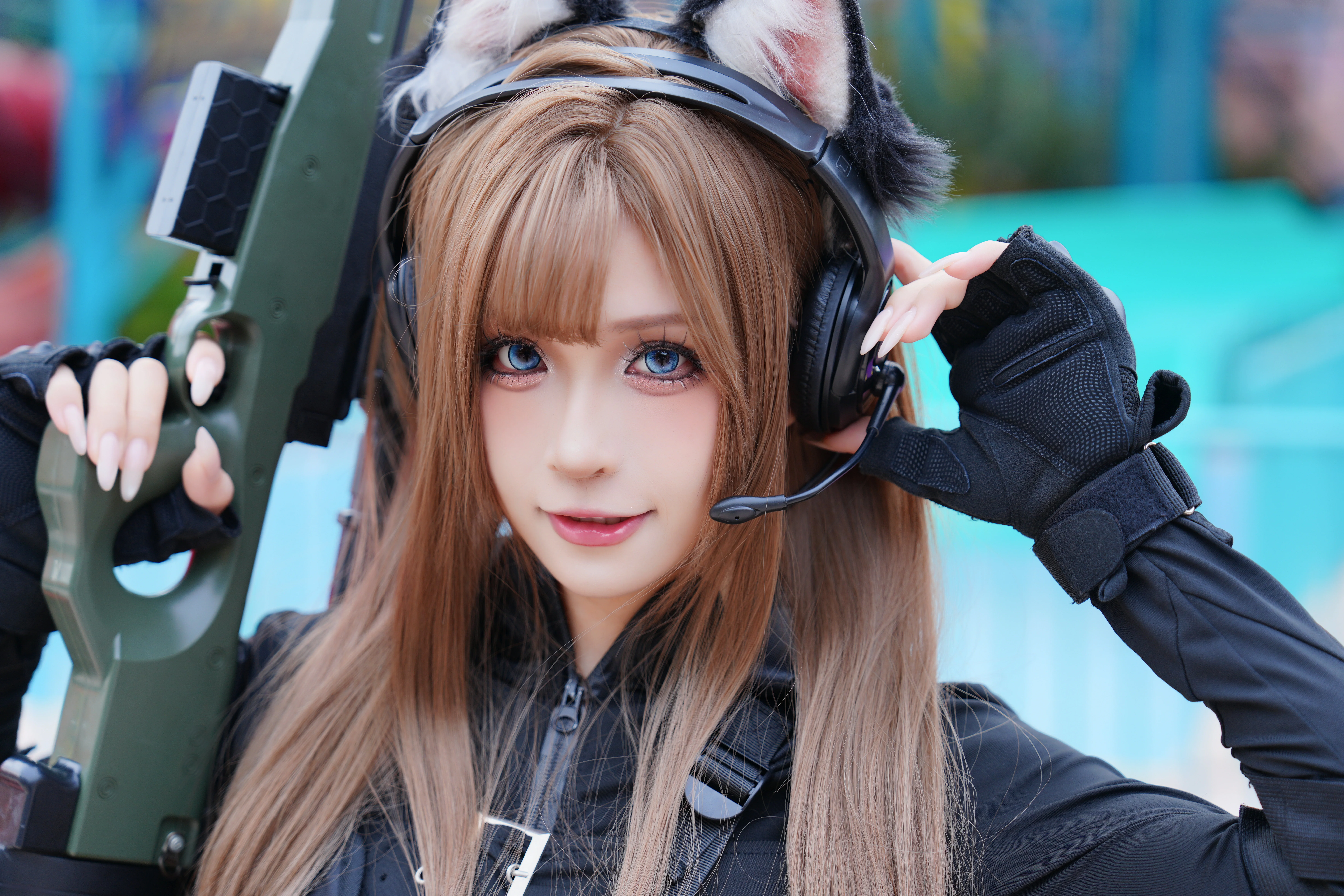 【战术娘cos】黑色战术装备搭配兽耳元素的户外正片 - 第 14 张