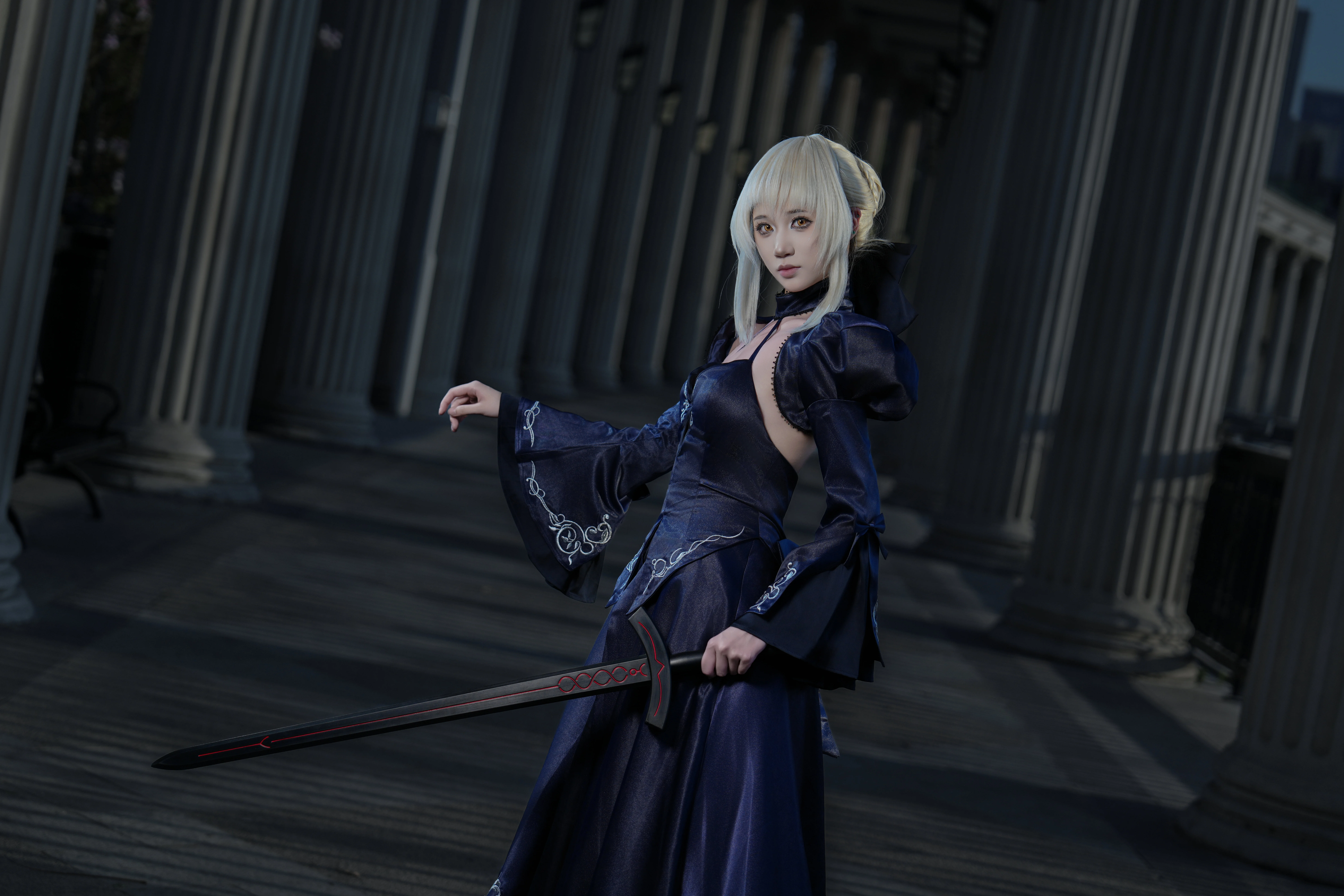 【阿尔托莉雅cos】Fate/Grand Order，剑之所向便是我的前路 - 第 4 张