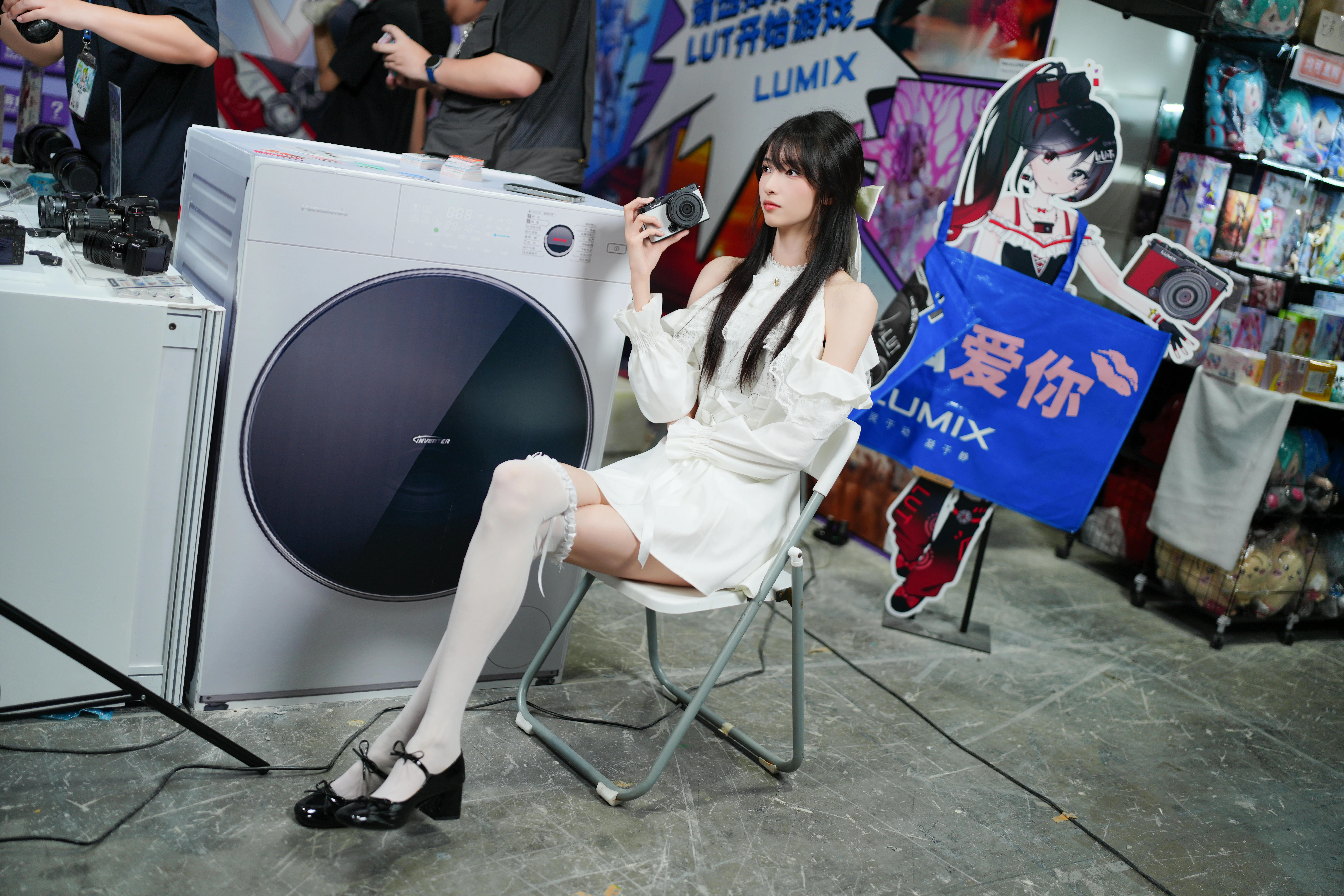 Firefly ACG Expo White Lace Dress Paired with Panasonic Camera Convention Photos Record - Image 10