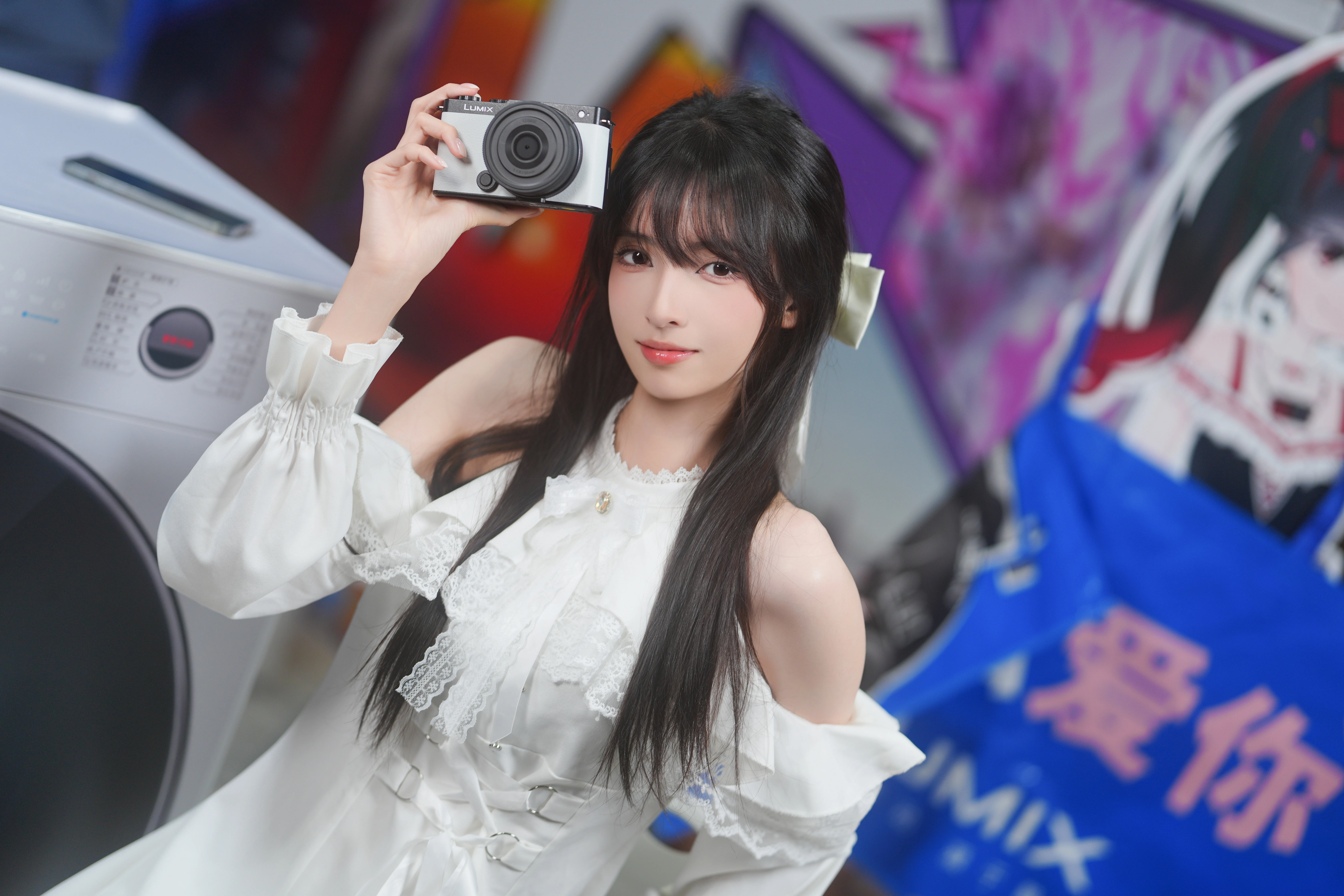 Firefly ACG Expo White Lace Dress Paired with Panasonic Camera Convention Photos Record - Image 3