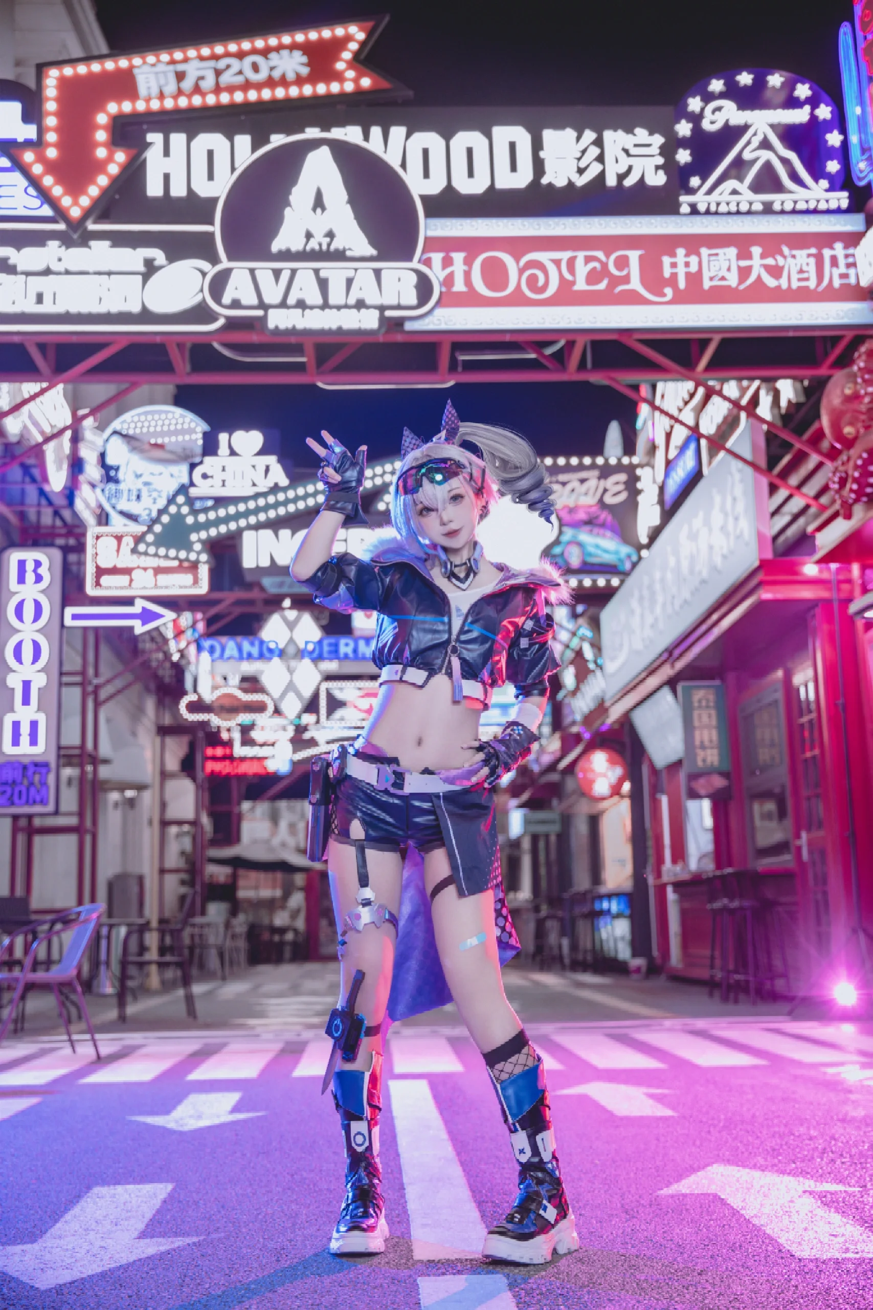 【银狼cos】霓虹街头赛博夜拍
