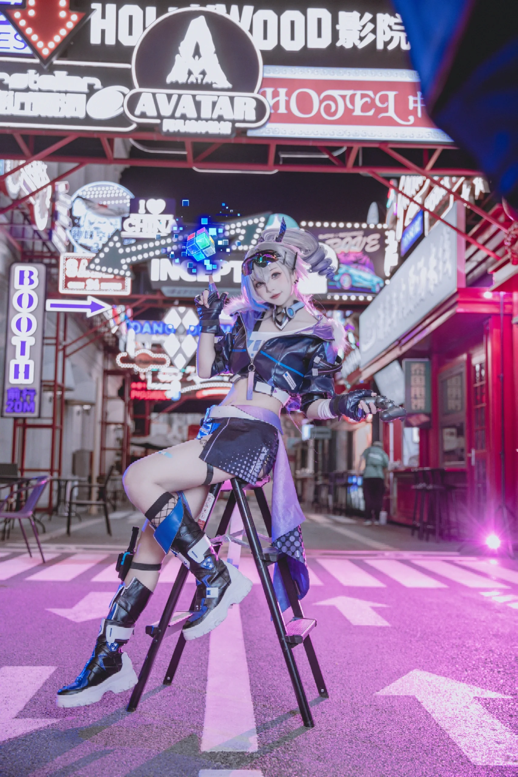 【银狼cos】霓虹街头赛博夜拍 - 第 2 张