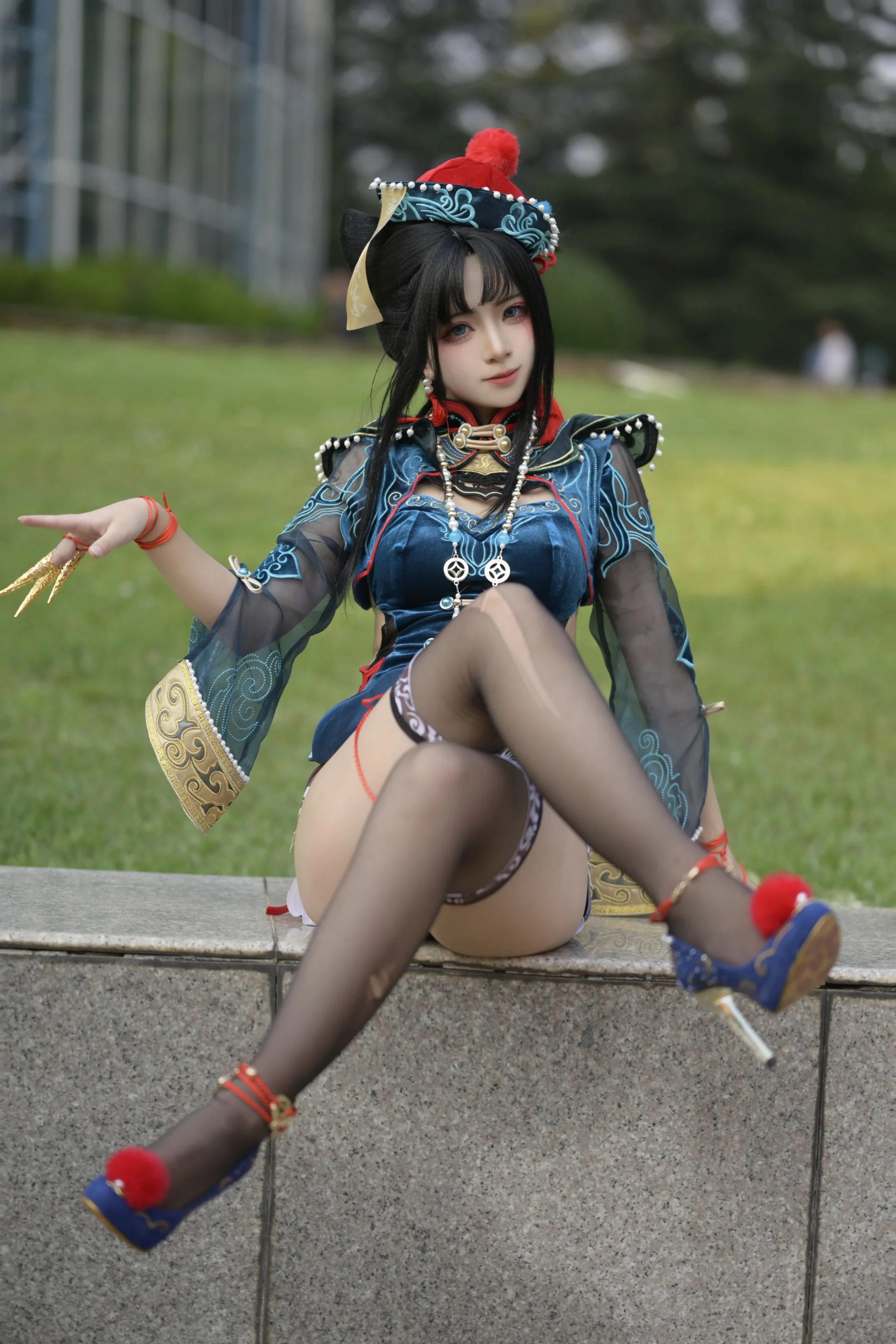 【玉玲珑cos】永劫无间这套青红配色小僵尸的户外表现