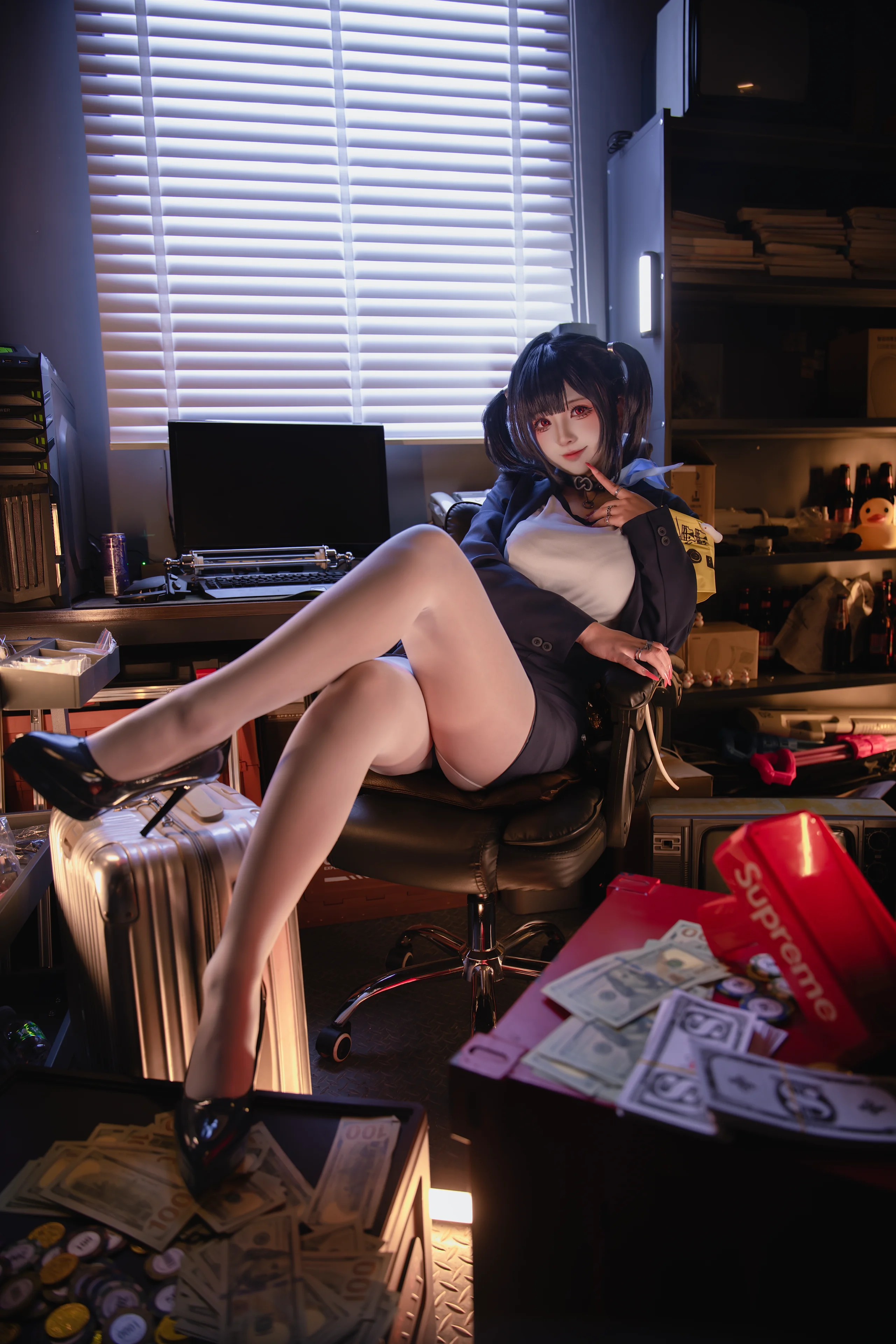 【索拉cos】胜利女神NIKKE里的金融游戏