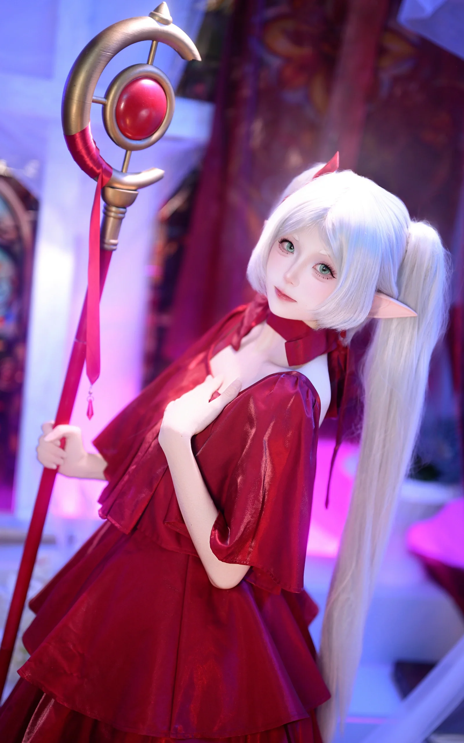 【芙莉莲cos】酒红色裙摆下的精灵魔法使 - 第 2 张