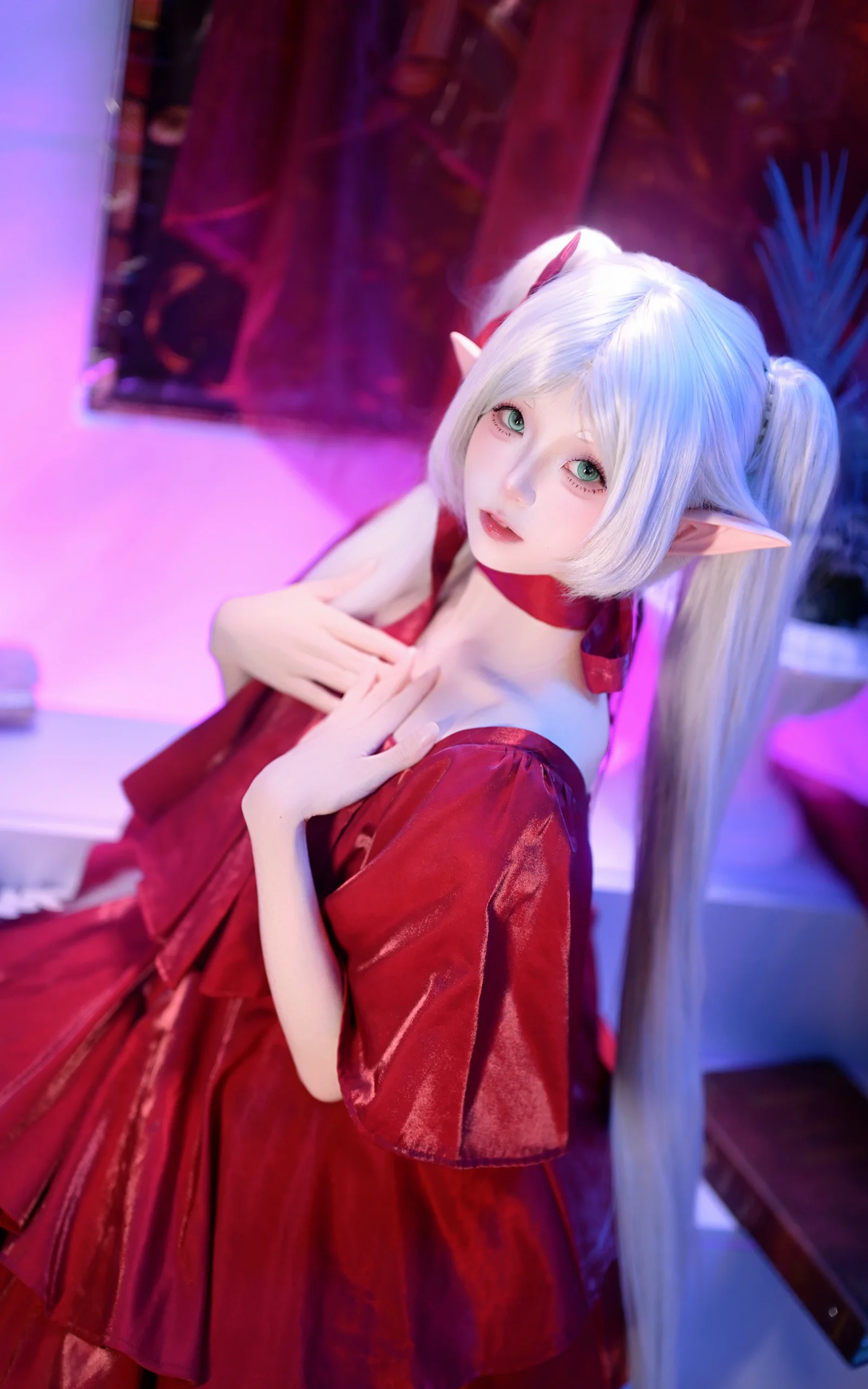 【芙莉莲cos】酒红色裙摆下的精灵魔法使 - 第 5 张