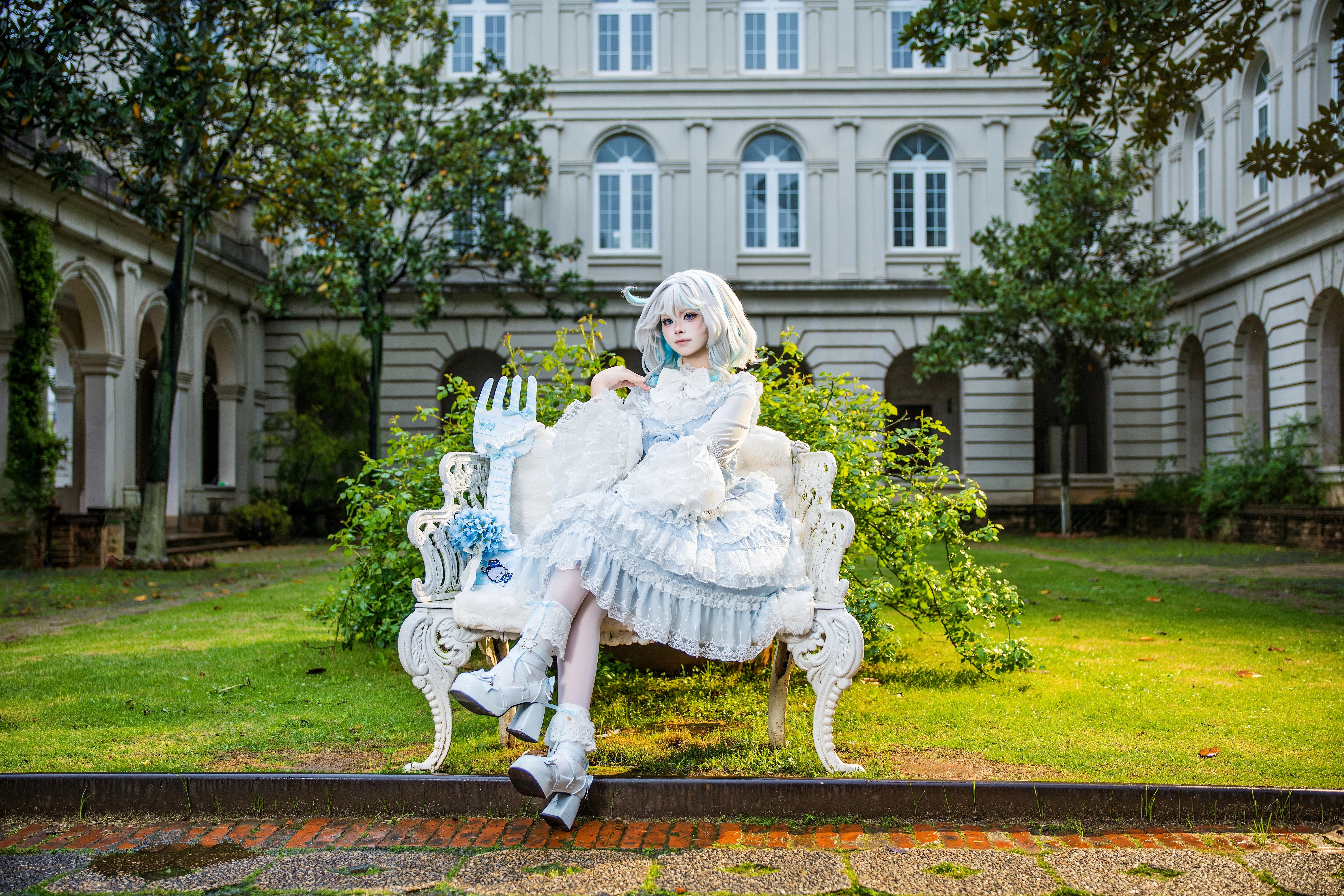 【フリーナ コスプレ】遠大城の欧風中庭で過ごす悠々自適な午後 - 7 枚目