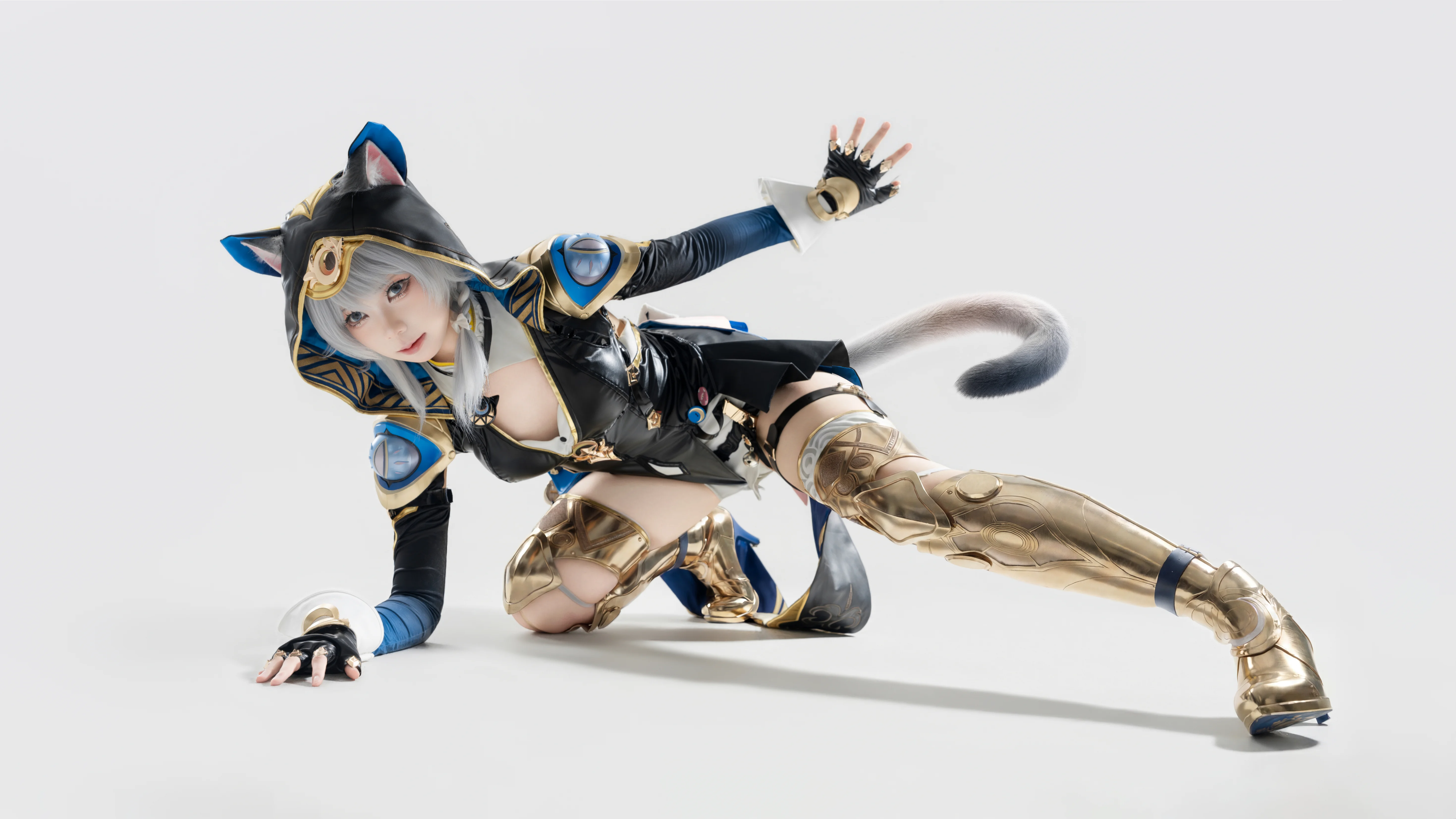 【セファリア コスプレ】『崩壊：スターレイル』のしなやかな俊敏さ、白ホリで切り取る瞬間 - 4 枚目