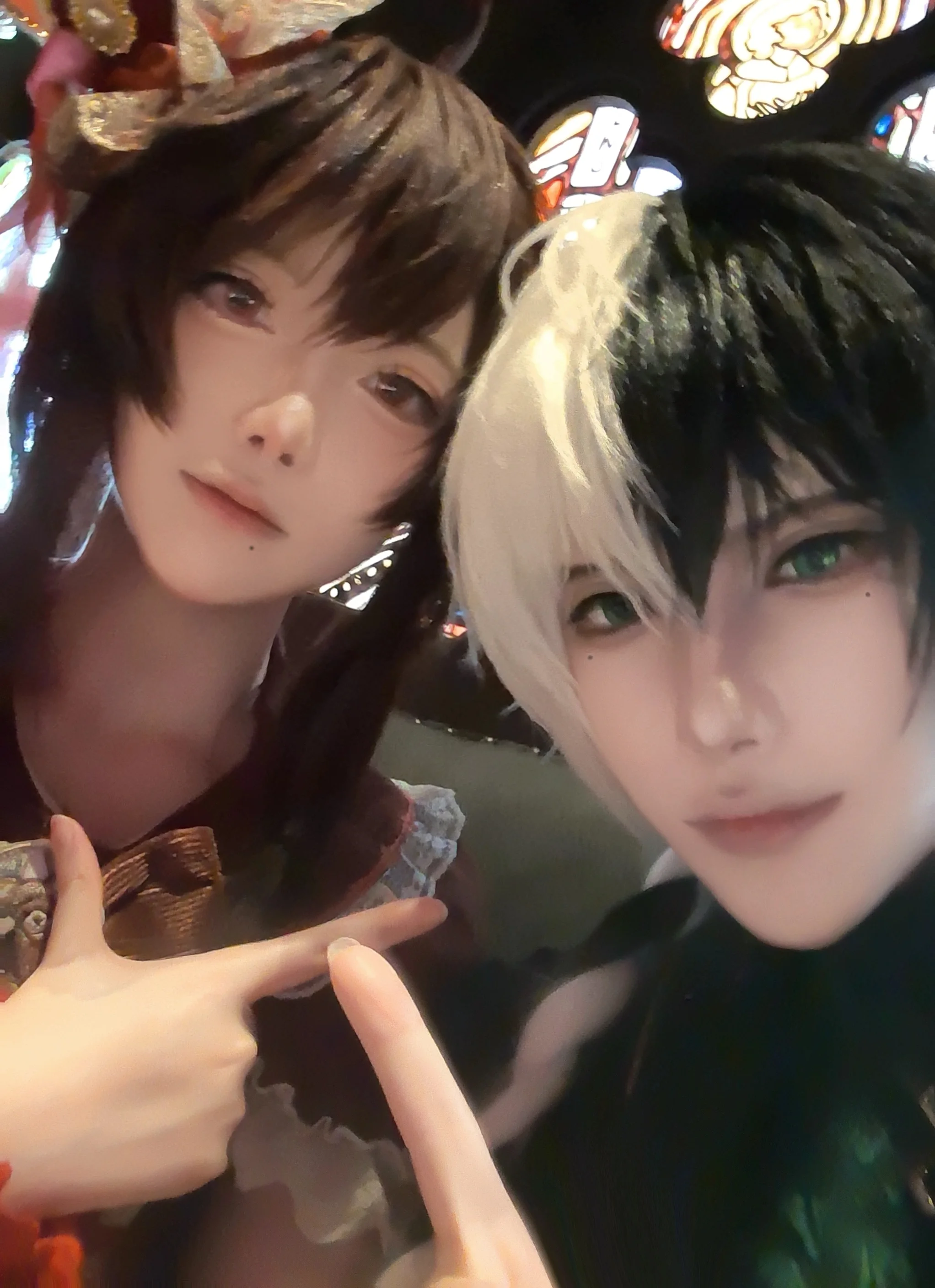 【乐正兄妹cos】Vsinger的双人日常，怼脸自拍还原角色神情 - 第 2 张
