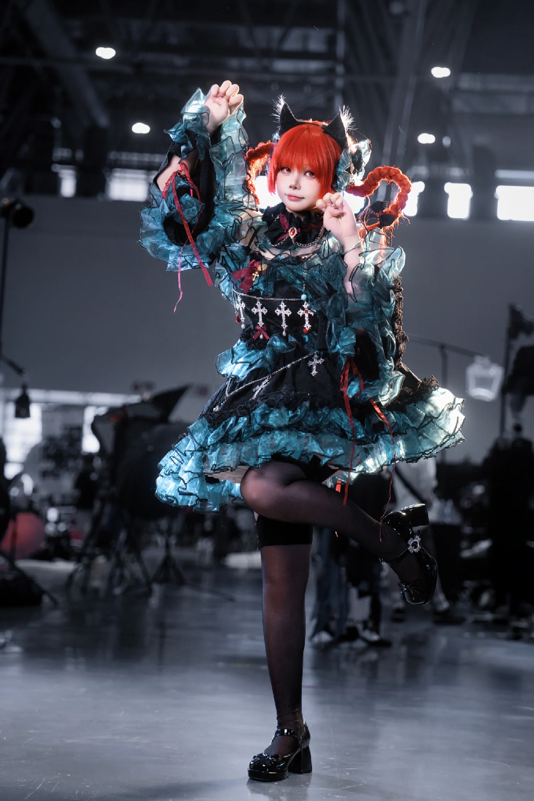 【火焰猫燐cos】这只小猫咪带着她的猫车贵宾位来了