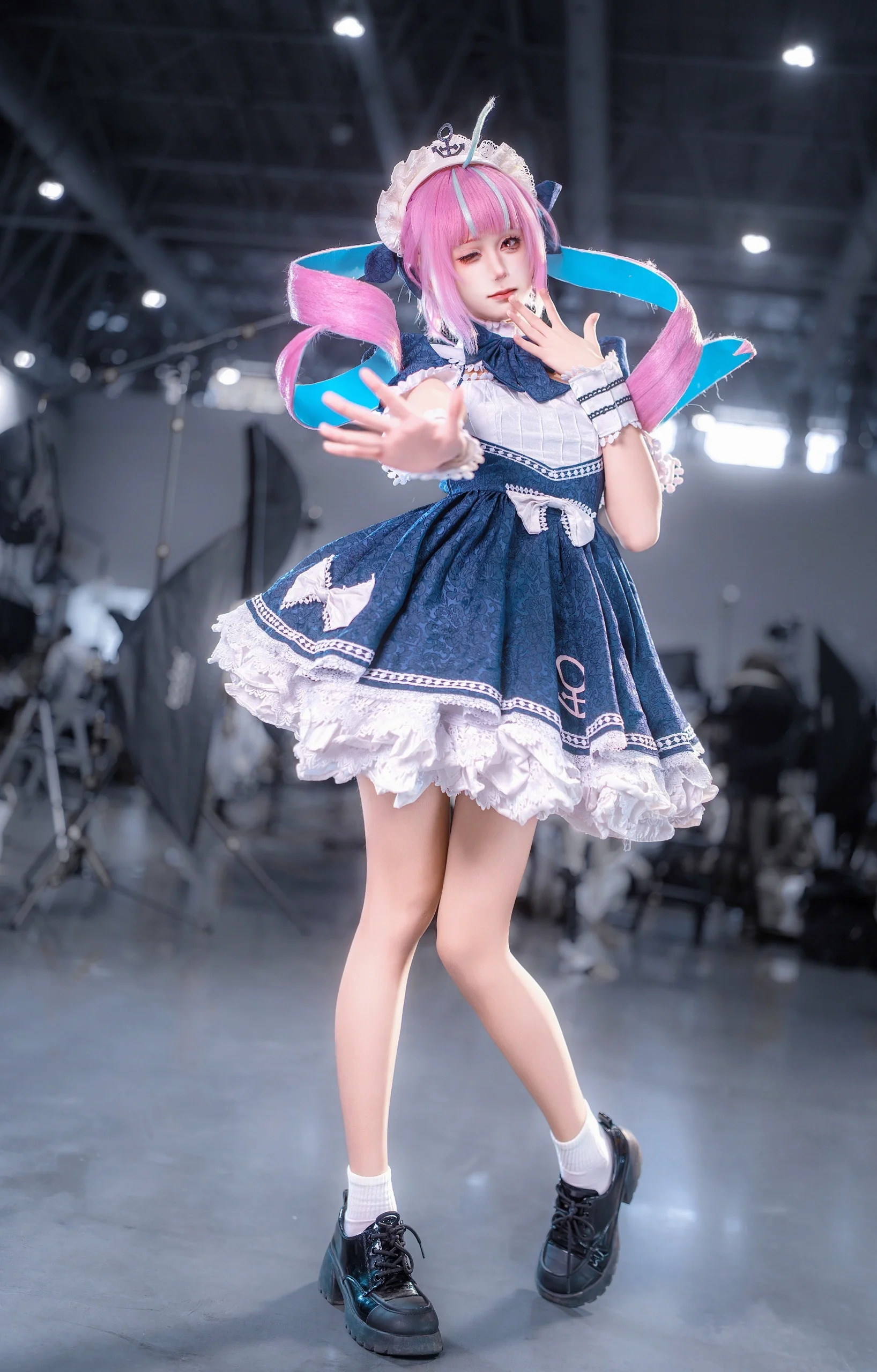 【凑阿库娅cos】Hololive洋葱女仆的奶油面包拳场照分享 - 第 2 张
