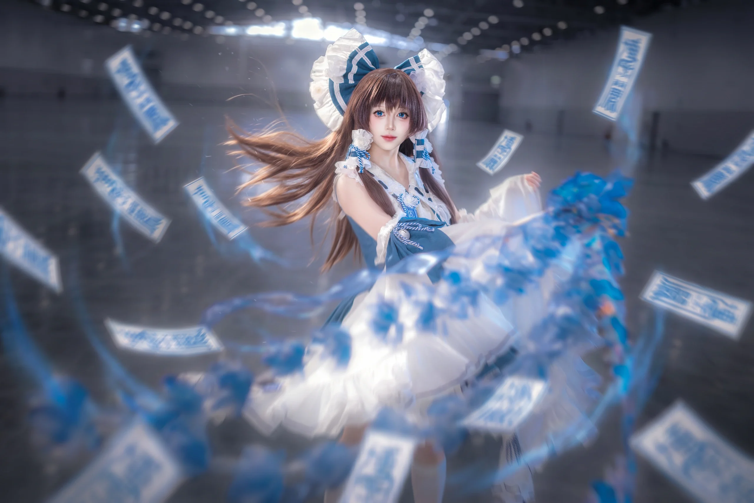 【博丽灵梦cos】在ANE漫展玩转蓝白配色的夏日灵动 - 第 2 张