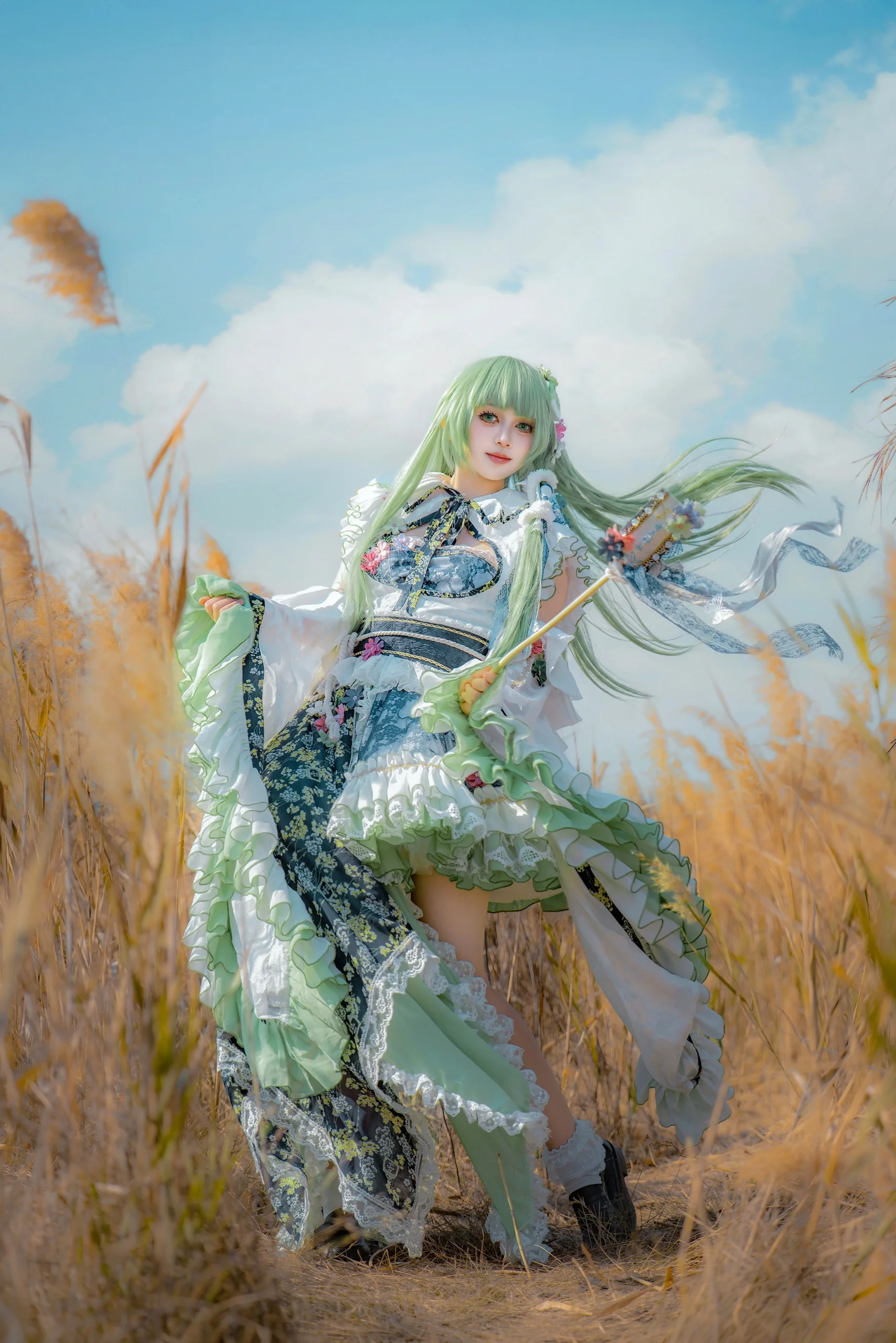 【东风谷早苗cos】信阳的风与芦苇，带来的奇幻感