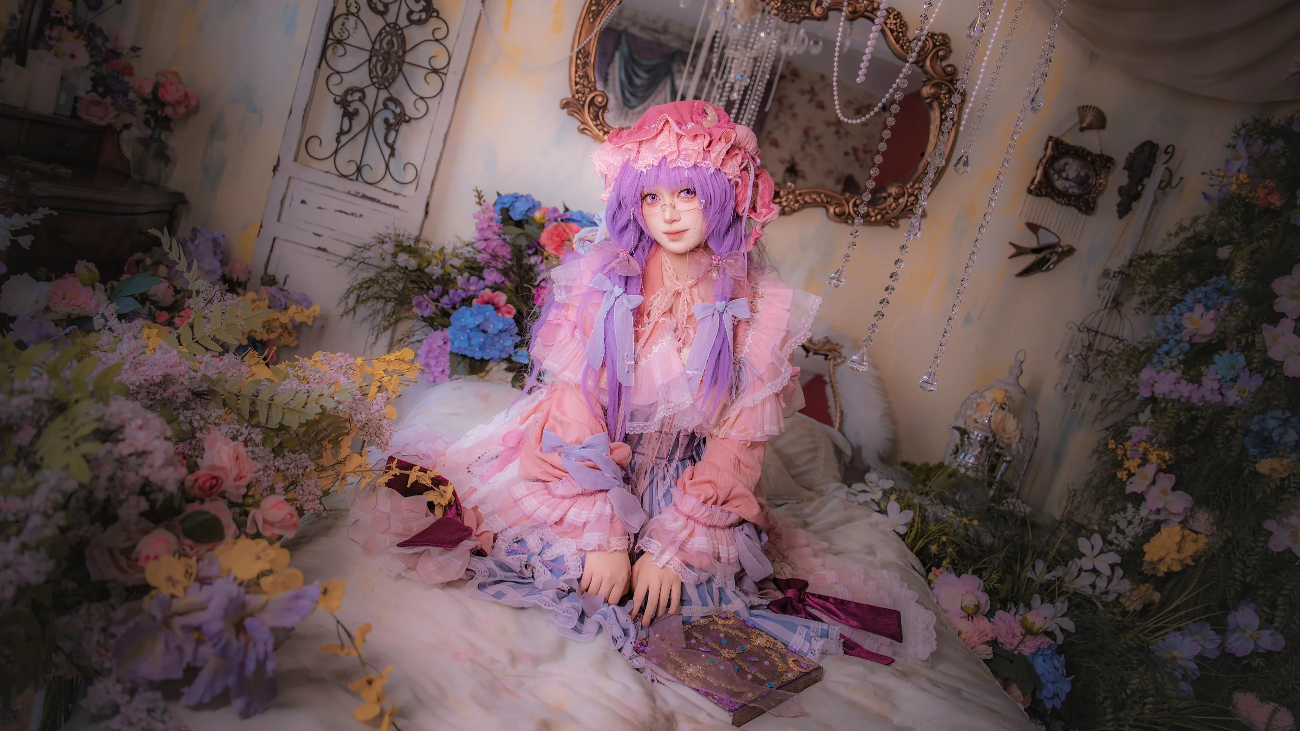 [Patchouli Cosplay] The Quiet Magician of Touhou Project: Dreamy Scholarly Charm - Image 8