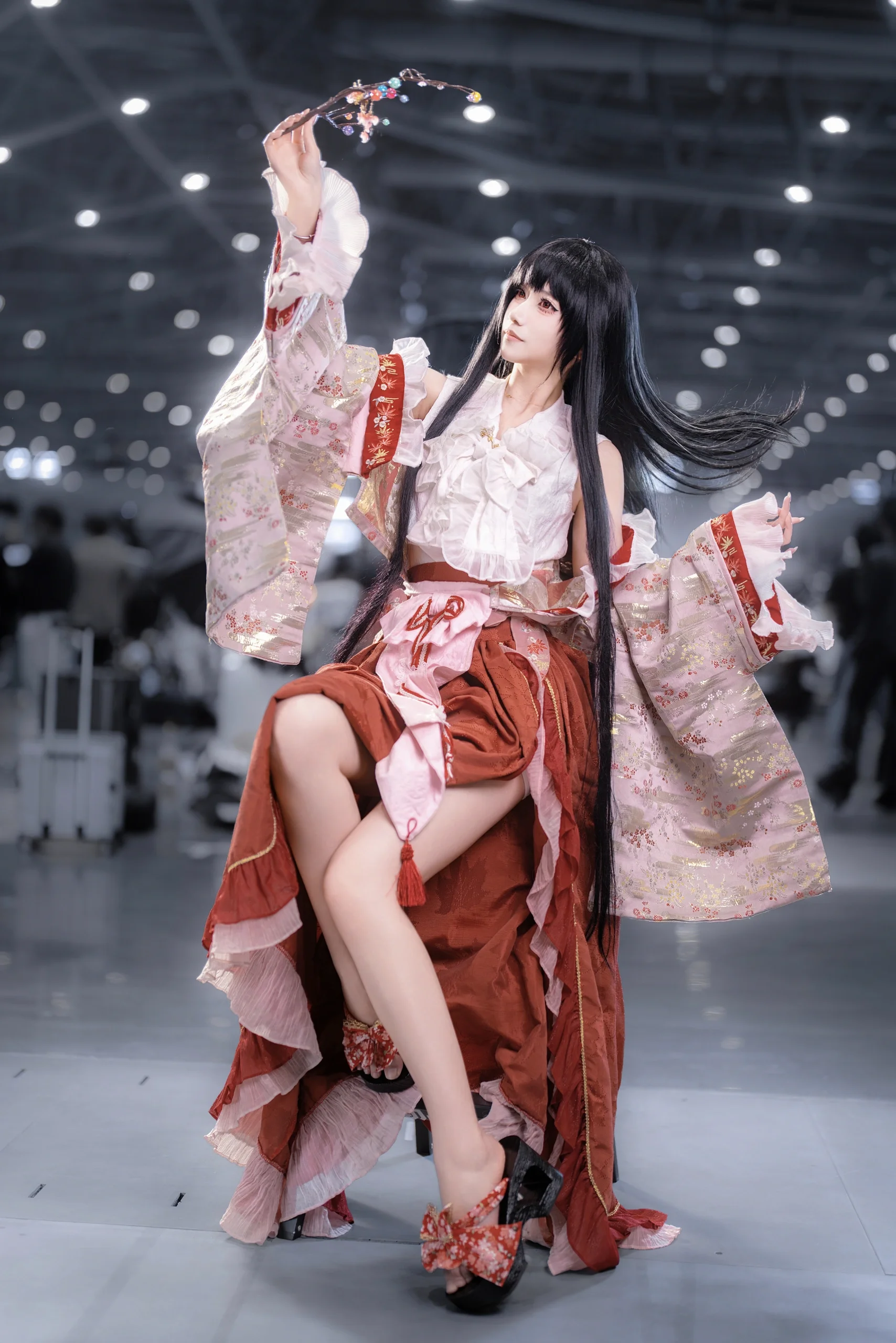【蓬莱山辉夜cos】东方Project的飘逸场照，拿着彩枝道具的一瞬 - 第 2 张
