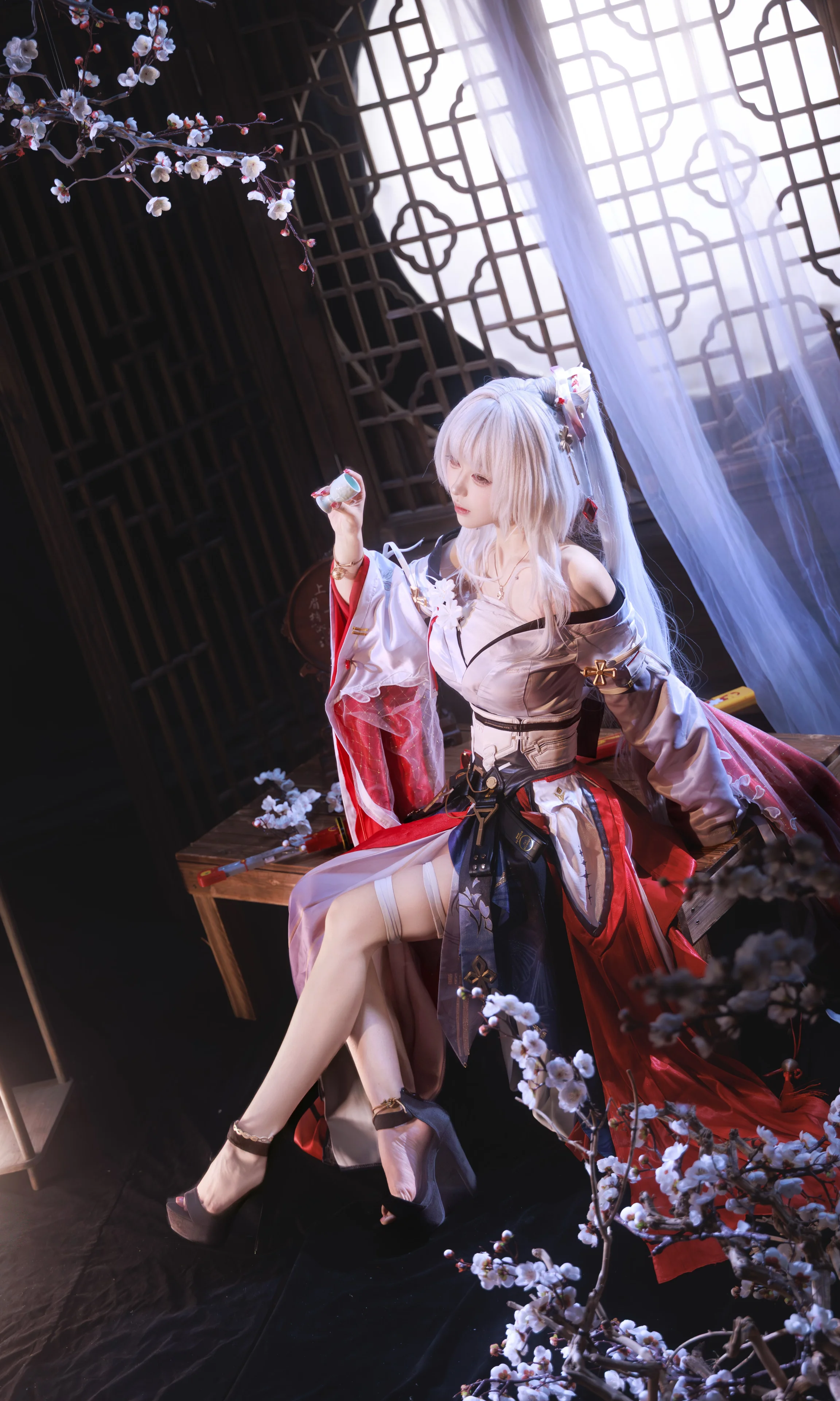【Hiyuki Cosplay】A Splendid Moment of Drawing the Sword in Wuthering Waves' Cold Night - Image 1