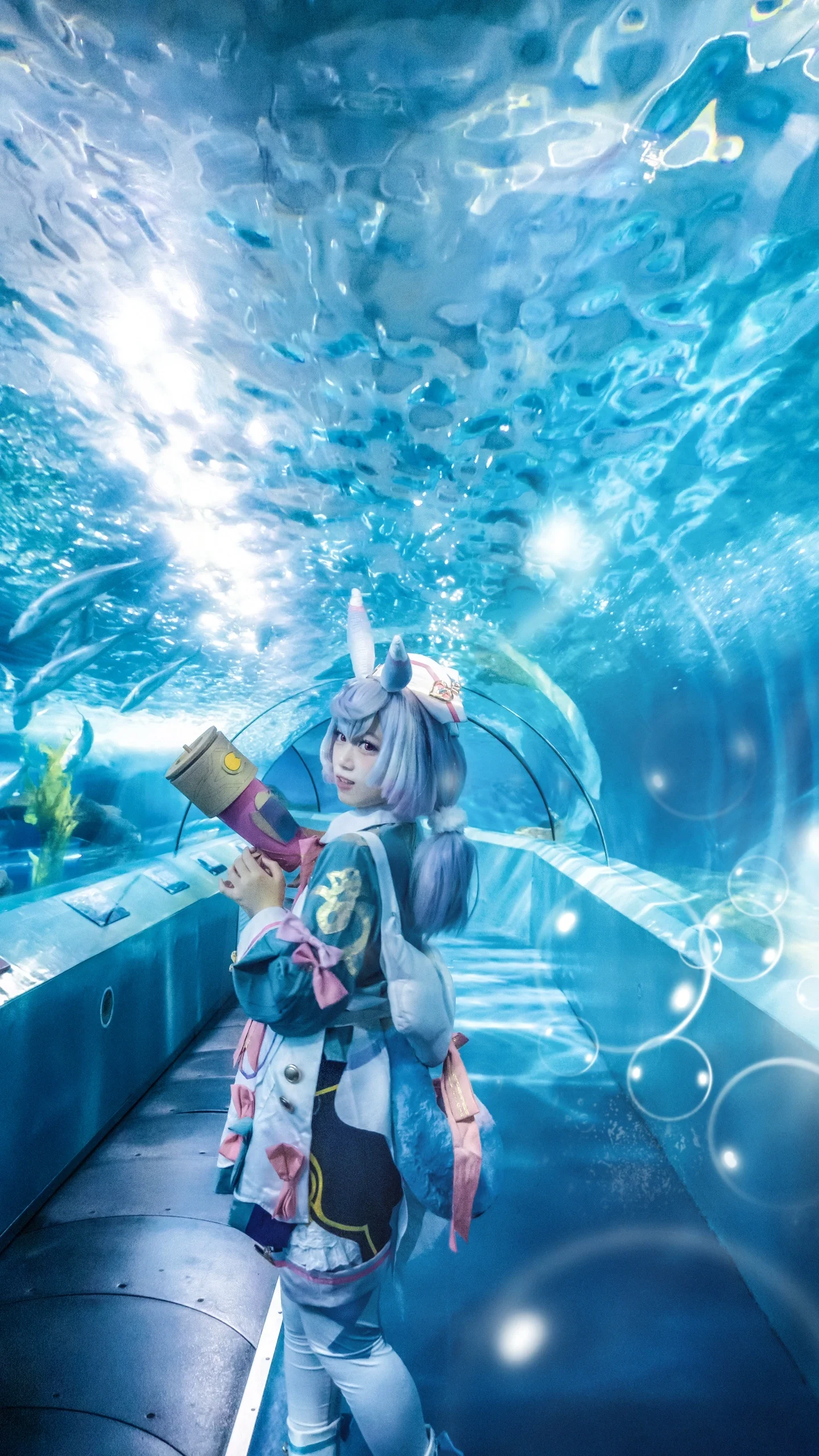 【希格雯cos】原神里的反差魅力，在水族馆拿麻醉枪的一天 - 第 2 张