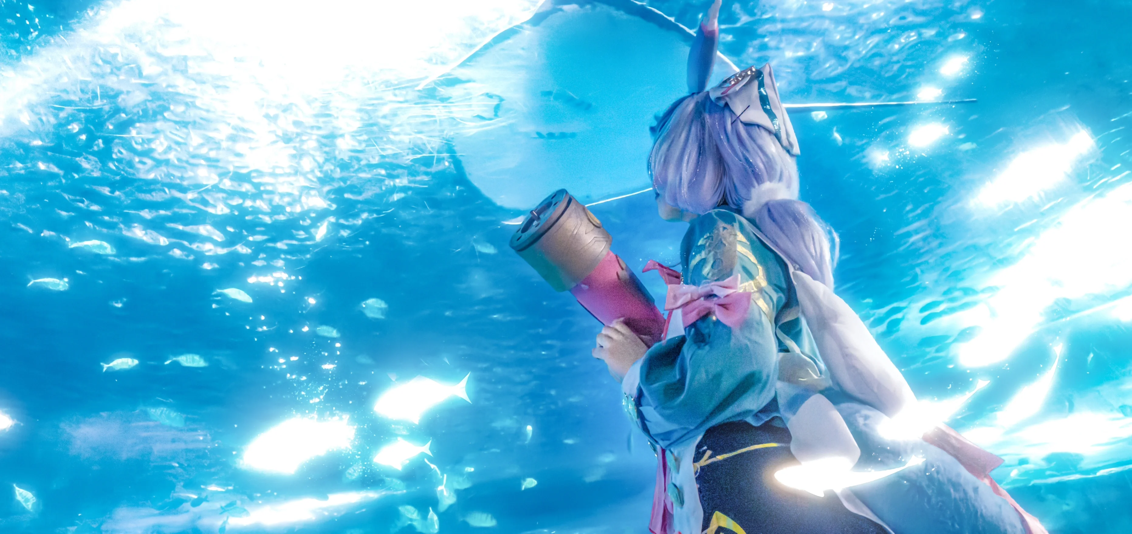【希格雯cos】原神里的反差魅力，在水族馆拿麻醉枪的一天 - 第 5 张