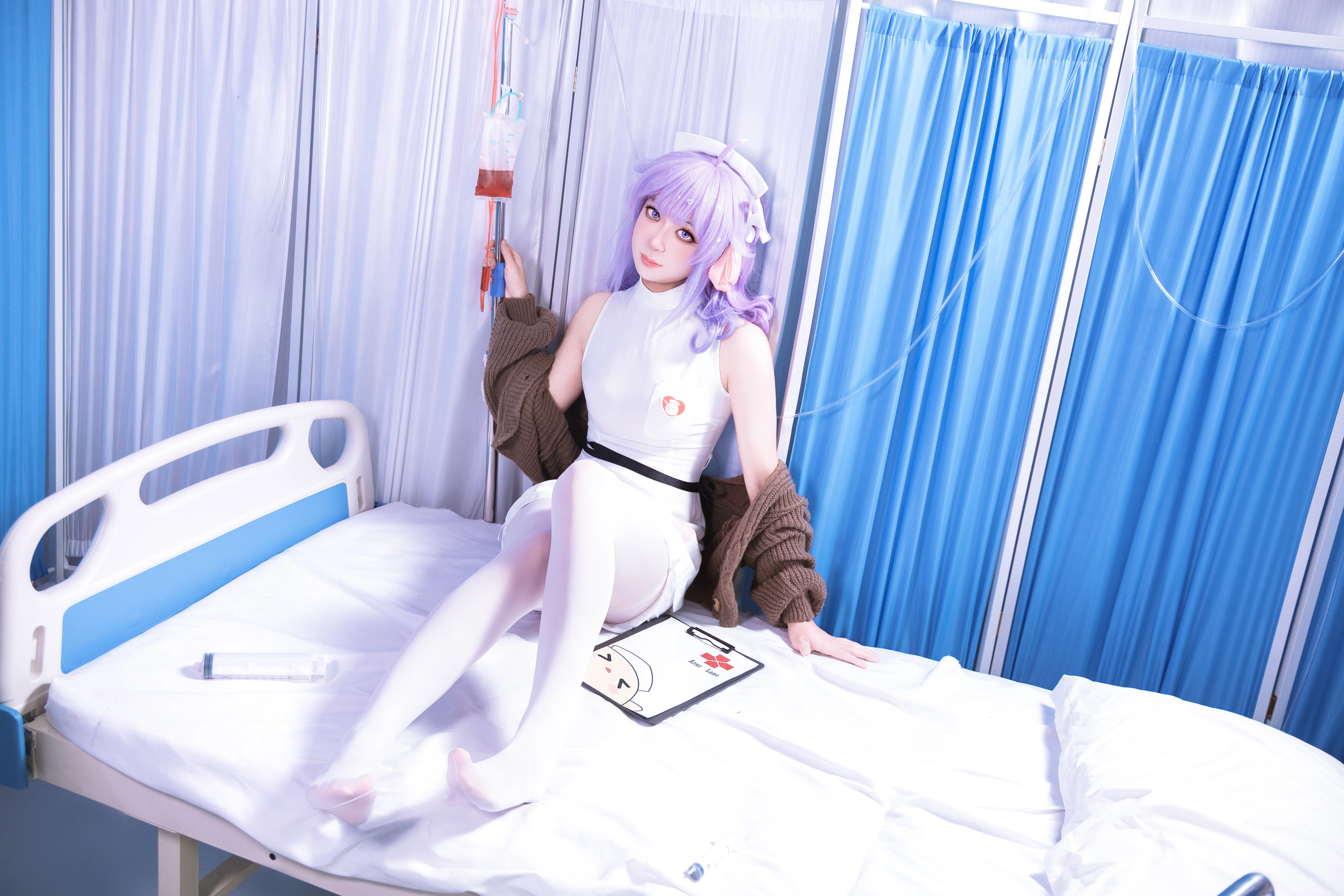 [Unicorn Cosplay] The Medical Officer's Perspective from Azur Lane - Image 1