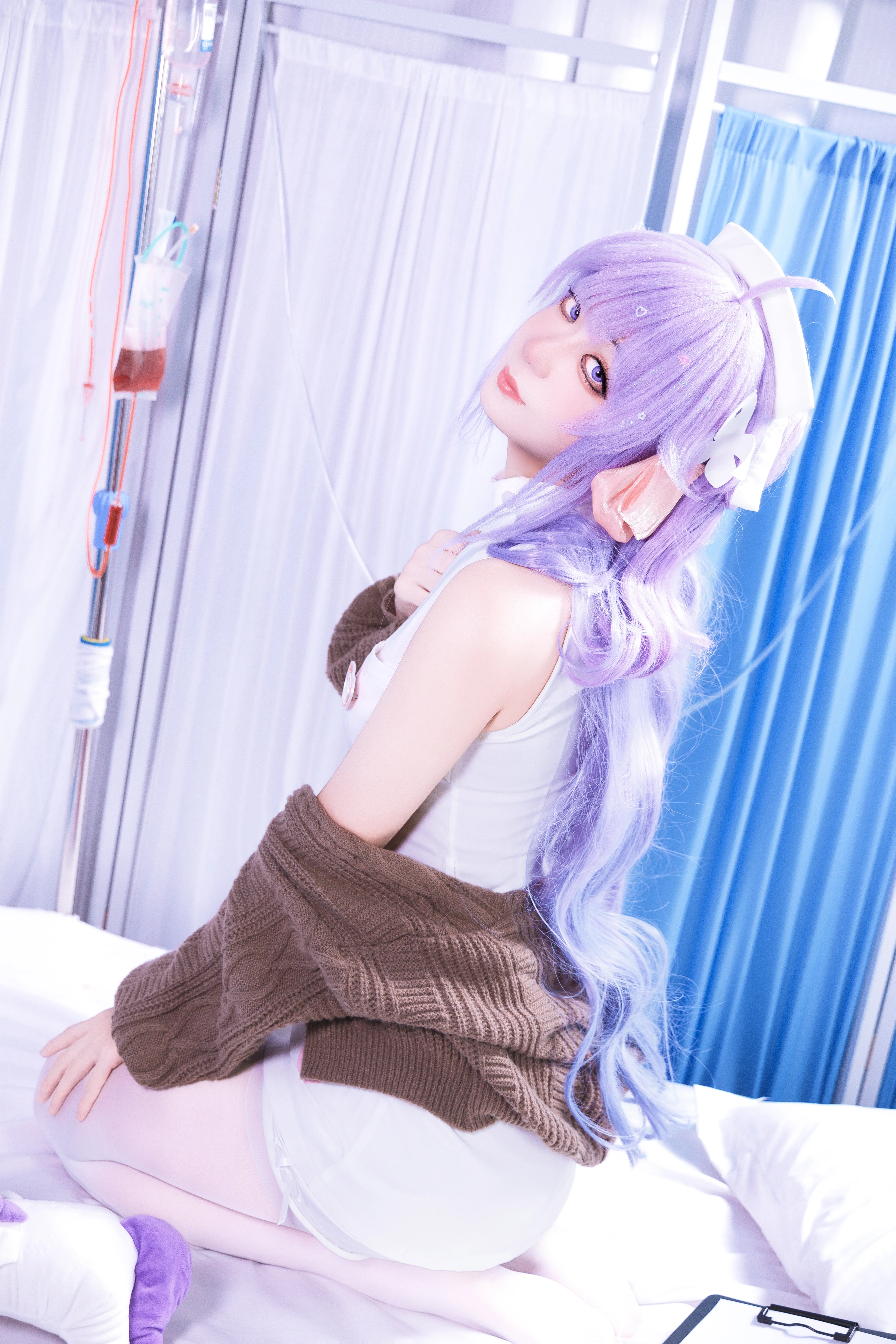 [Unicorn Cosplay] The Medical Officer's Perspective from Azur Lane - Image 2