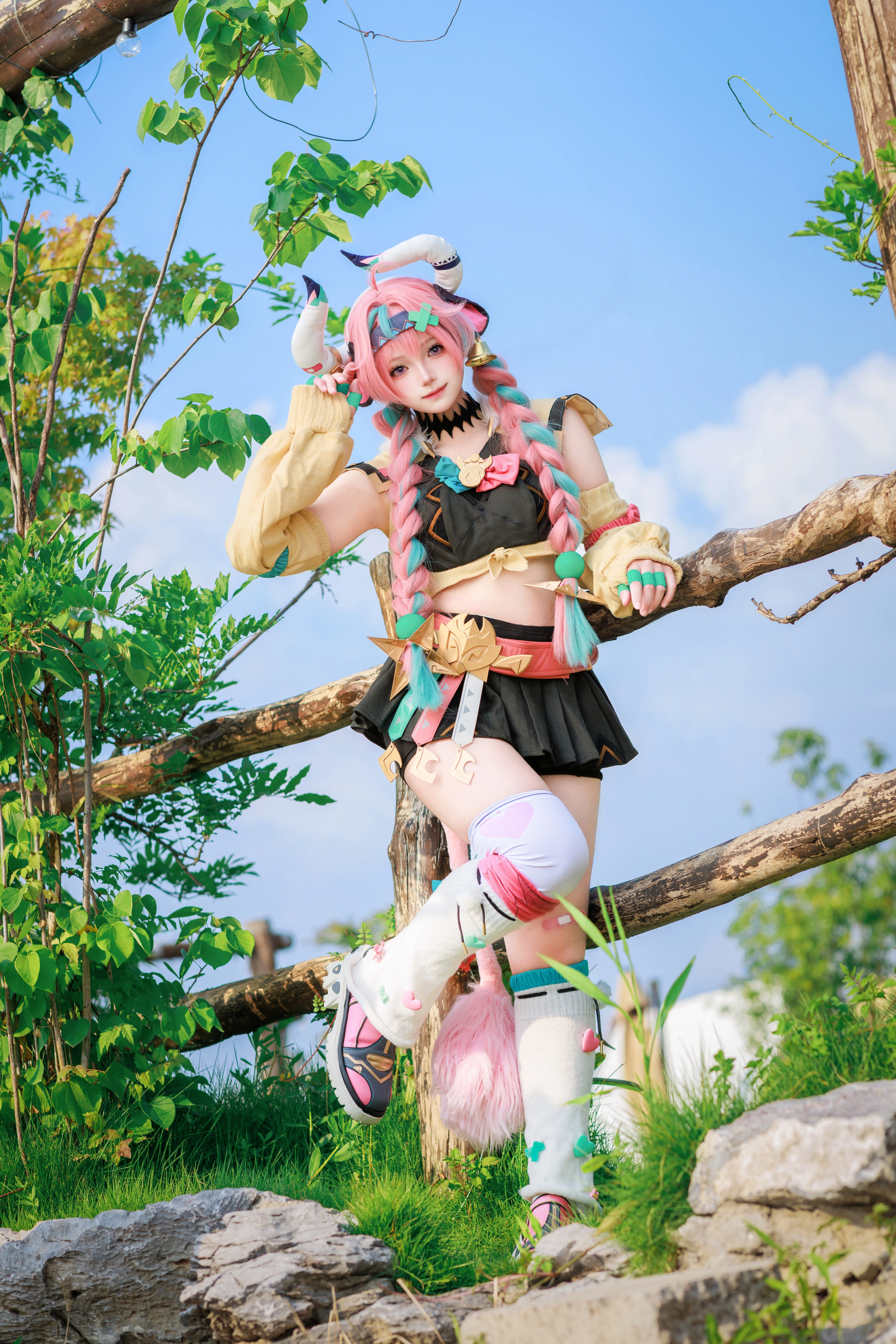 【瓦雷莎cos】原神里的勇敢牛牛，多巴胺穿搭元气营业 - 第 2 张