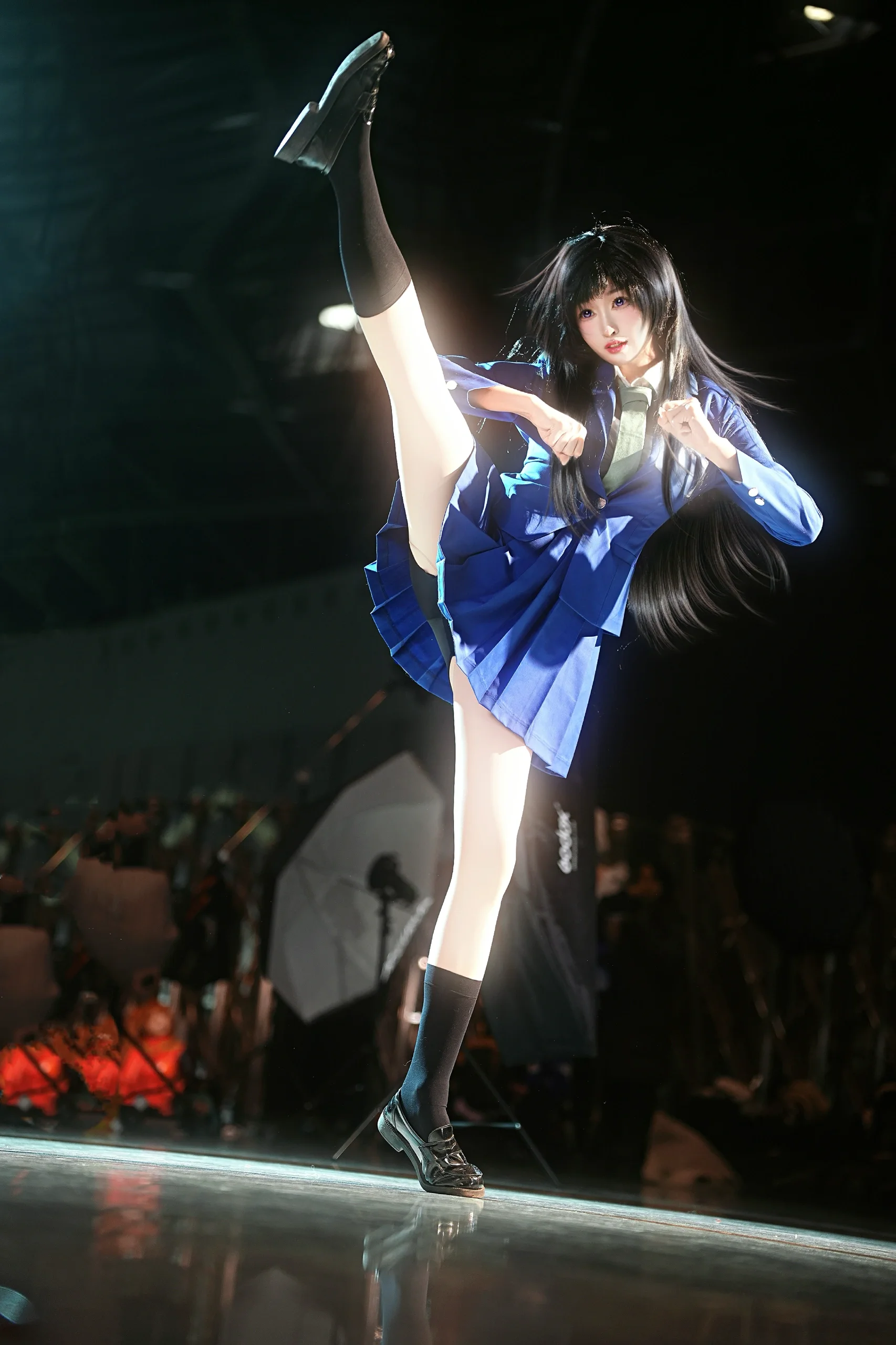 【毛利蘭cos】空手道少女的凌厲動態，名偵探柯南里的藍色閃光 - 第 1 張