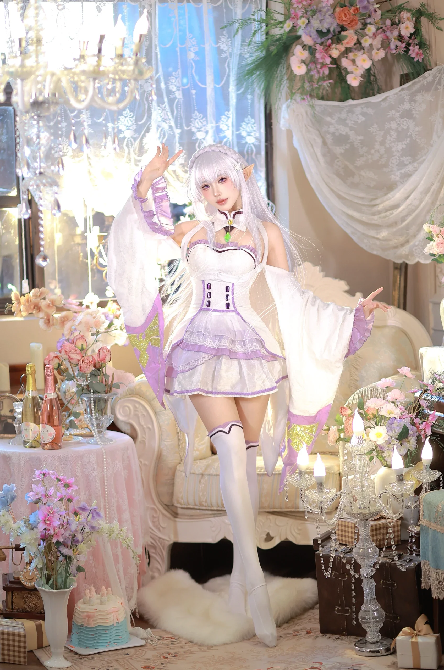 [Emilia cosplay] Elf elegance and ethereal charm, recreating the dreamy moment of Re:ZERO -Starting Life in Another World- - Image 2