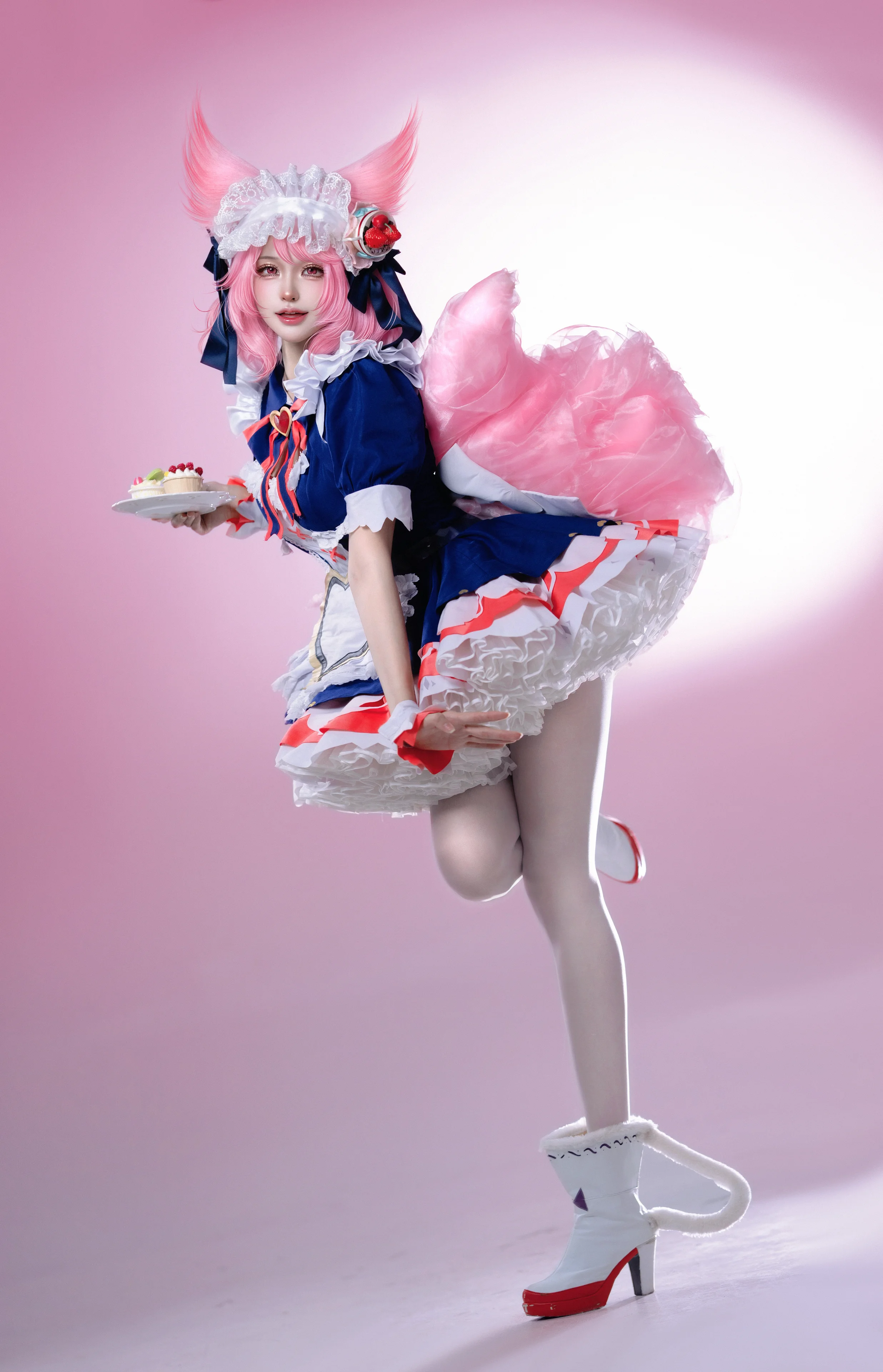 【王者荣耀妲己cos】女仆咖啡的这套服饰抓拍 - 第 3 张