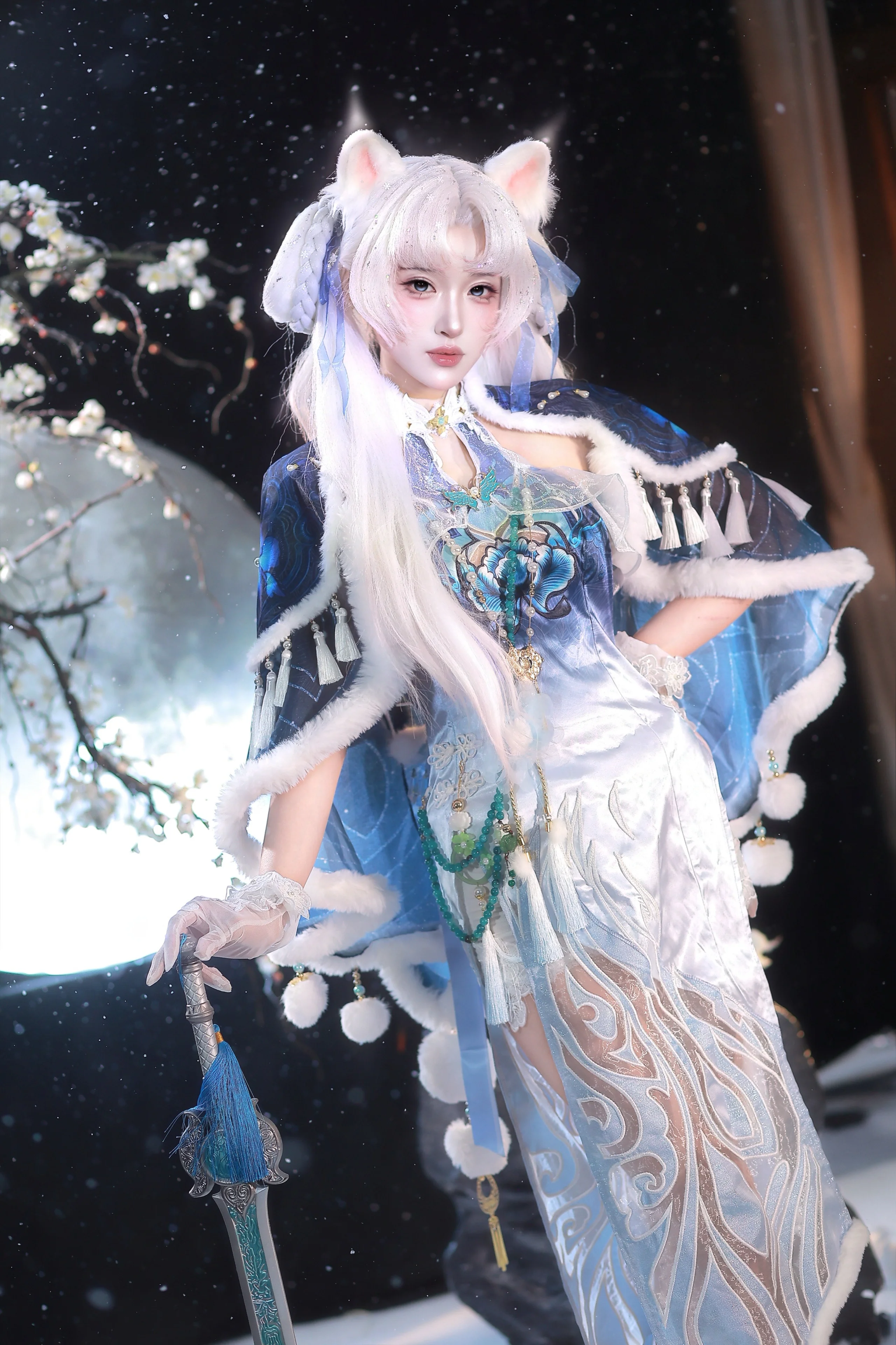 【顾清寒cos】月下雪境中的执剑姿态 - 第 3 张
