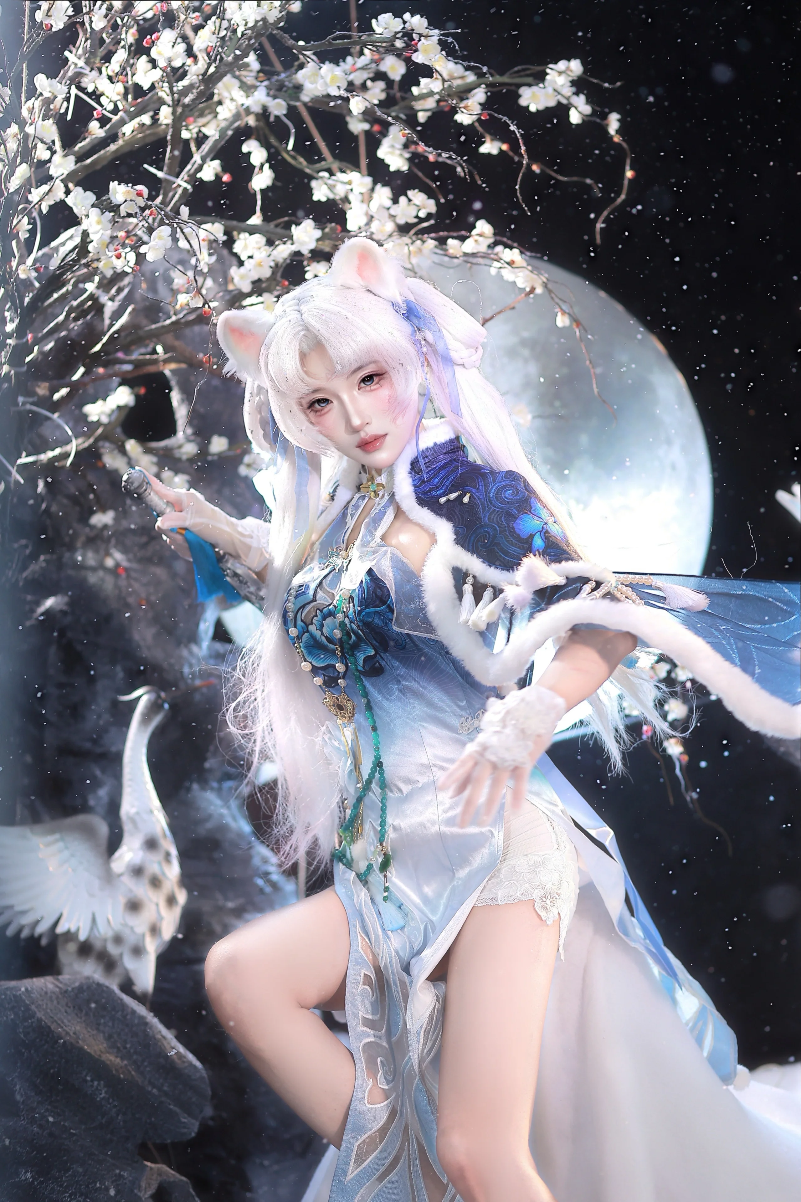 【顾清寒cos】月下雪境中的执剑姿态 - 第 5 张