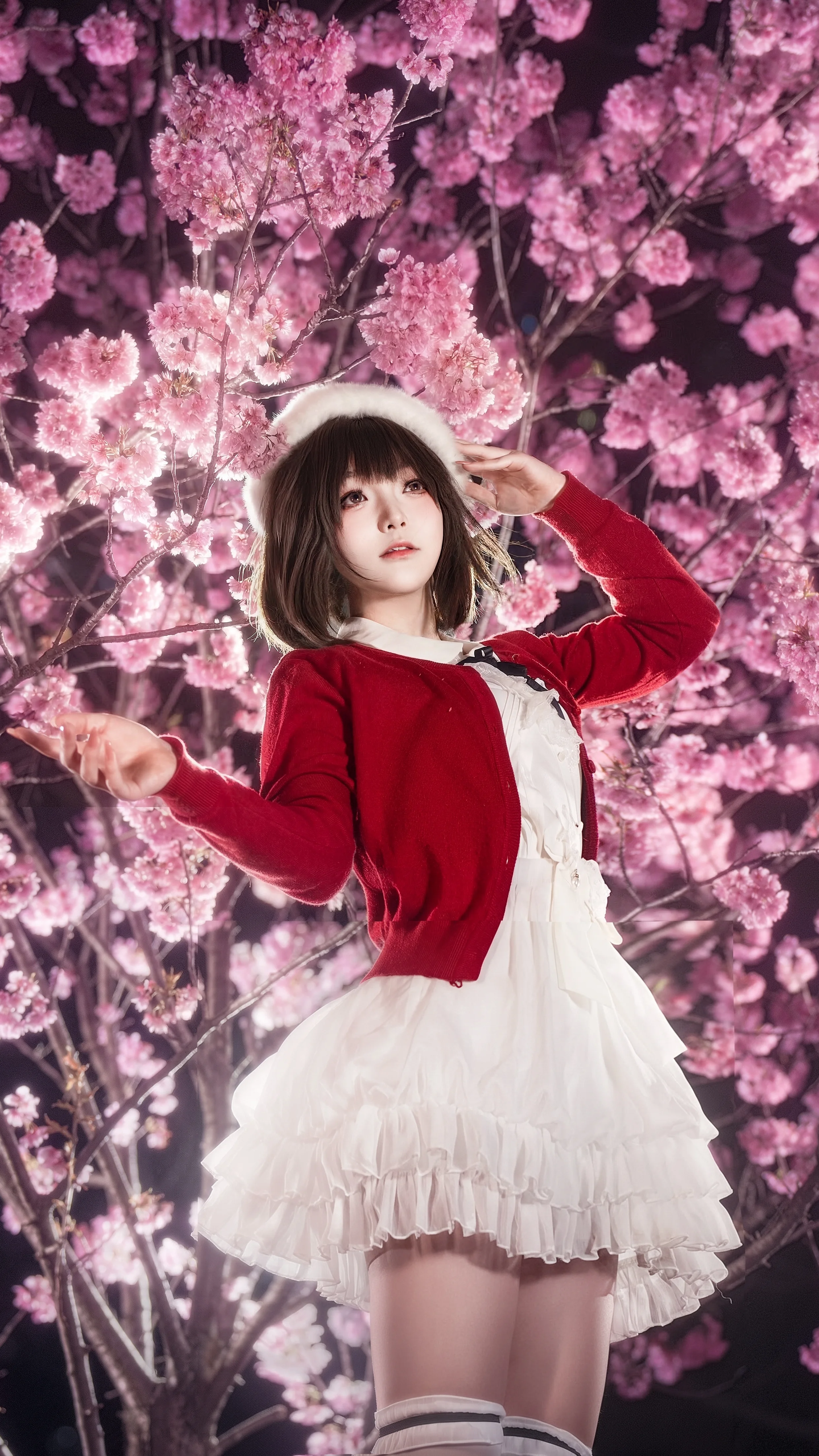 【加藤惠cos】夜樱与惠，红色开衫与花海的邂逅