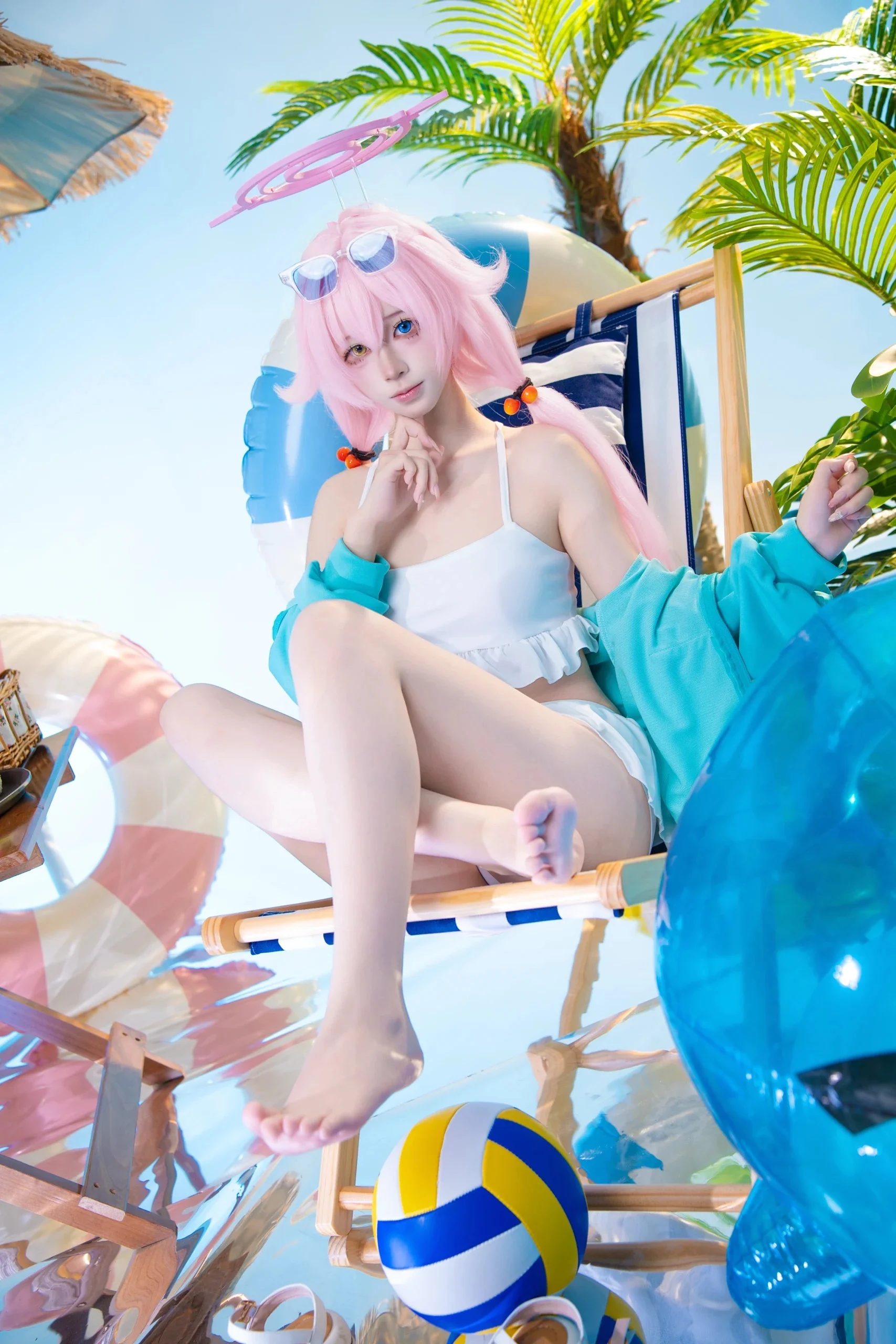 【小鸟游星野cos】蔚蓝档案泳装篇，夏日海滩的慵懒午后 - 第 2 张