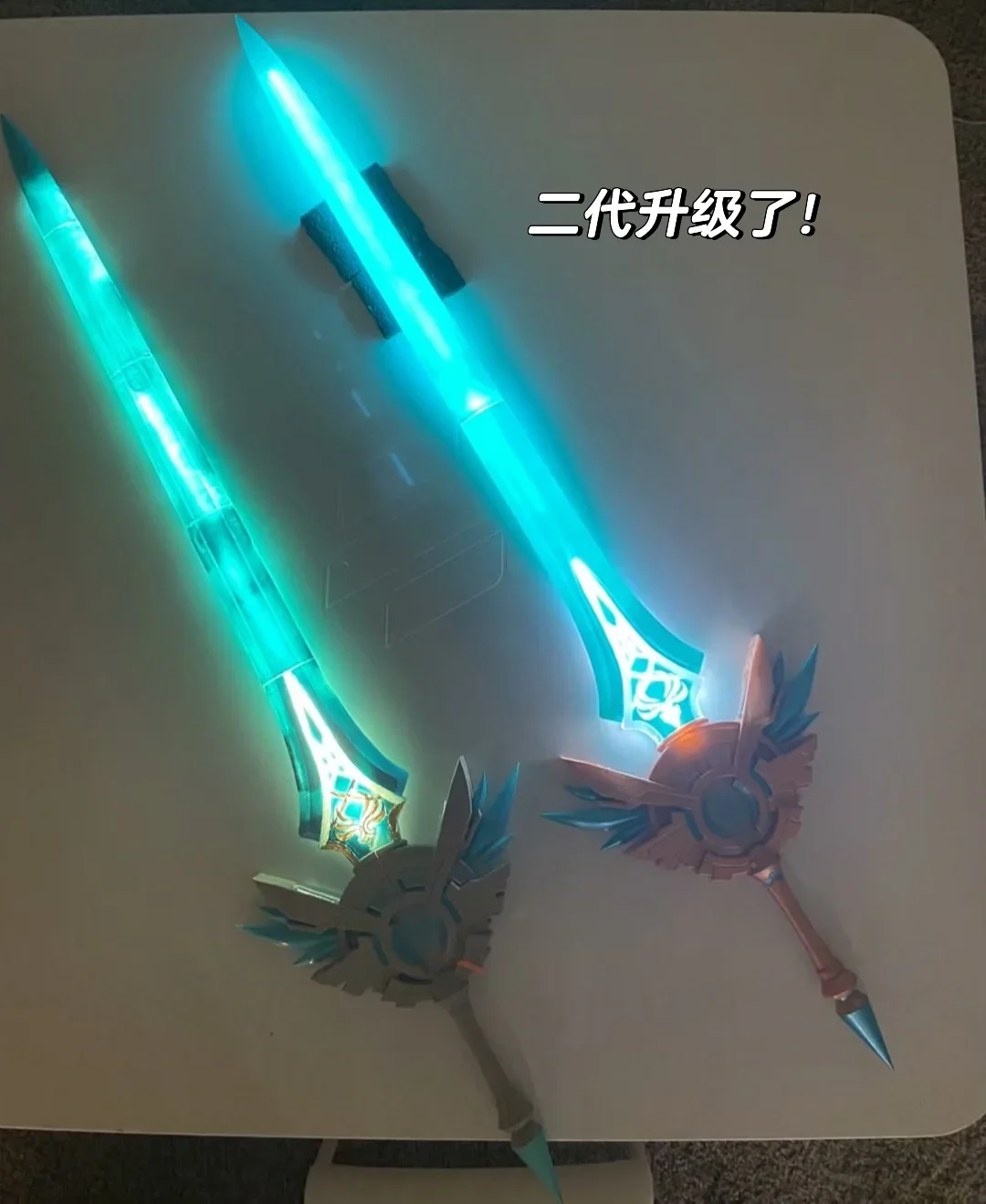 【荧cos】原神漫展手持自制发光武器太自豪了 - 第 2 张