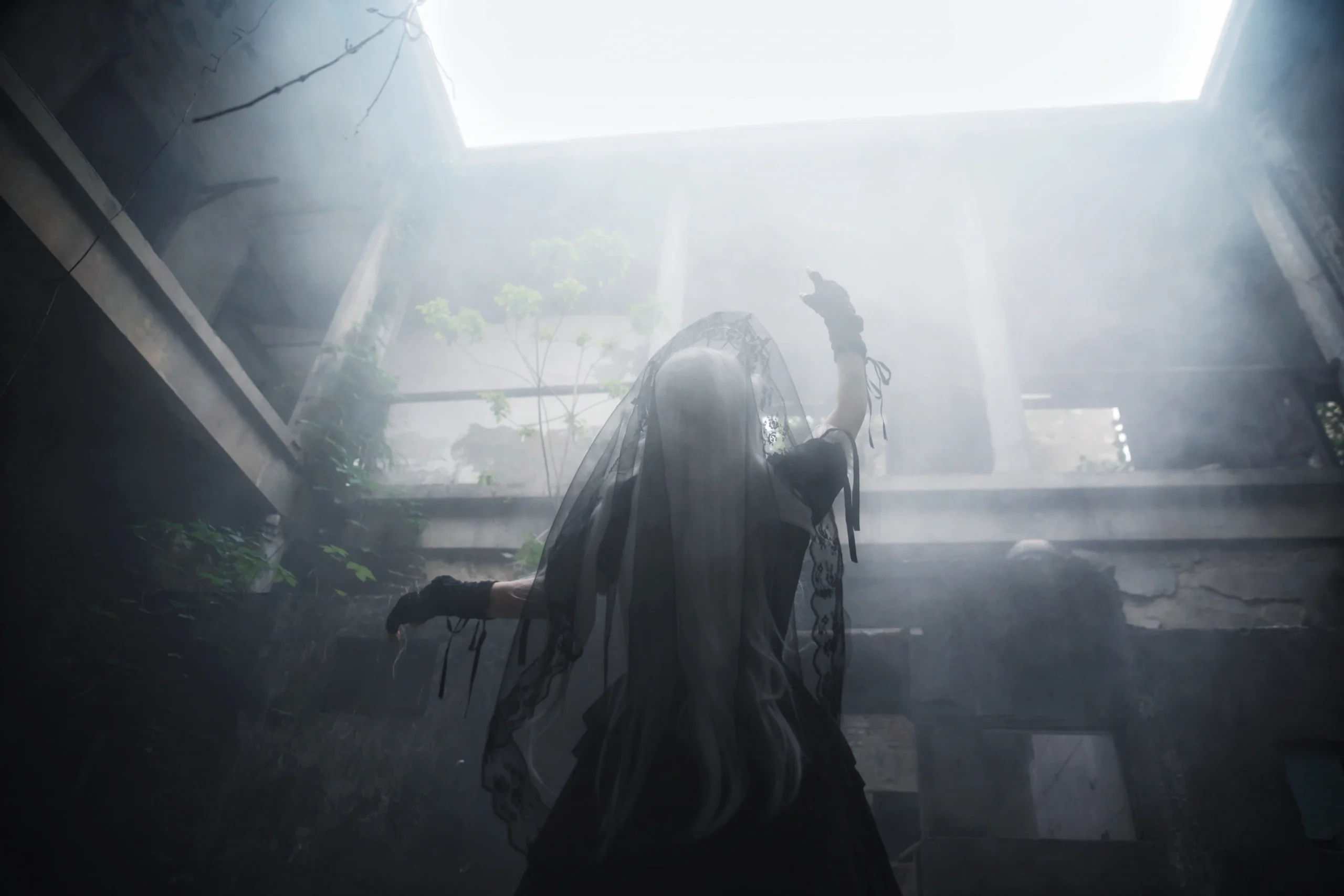 【哥特lolita】废墟里的亡灵祷告，黑白光影中的静谧仪式 - 第 7 张