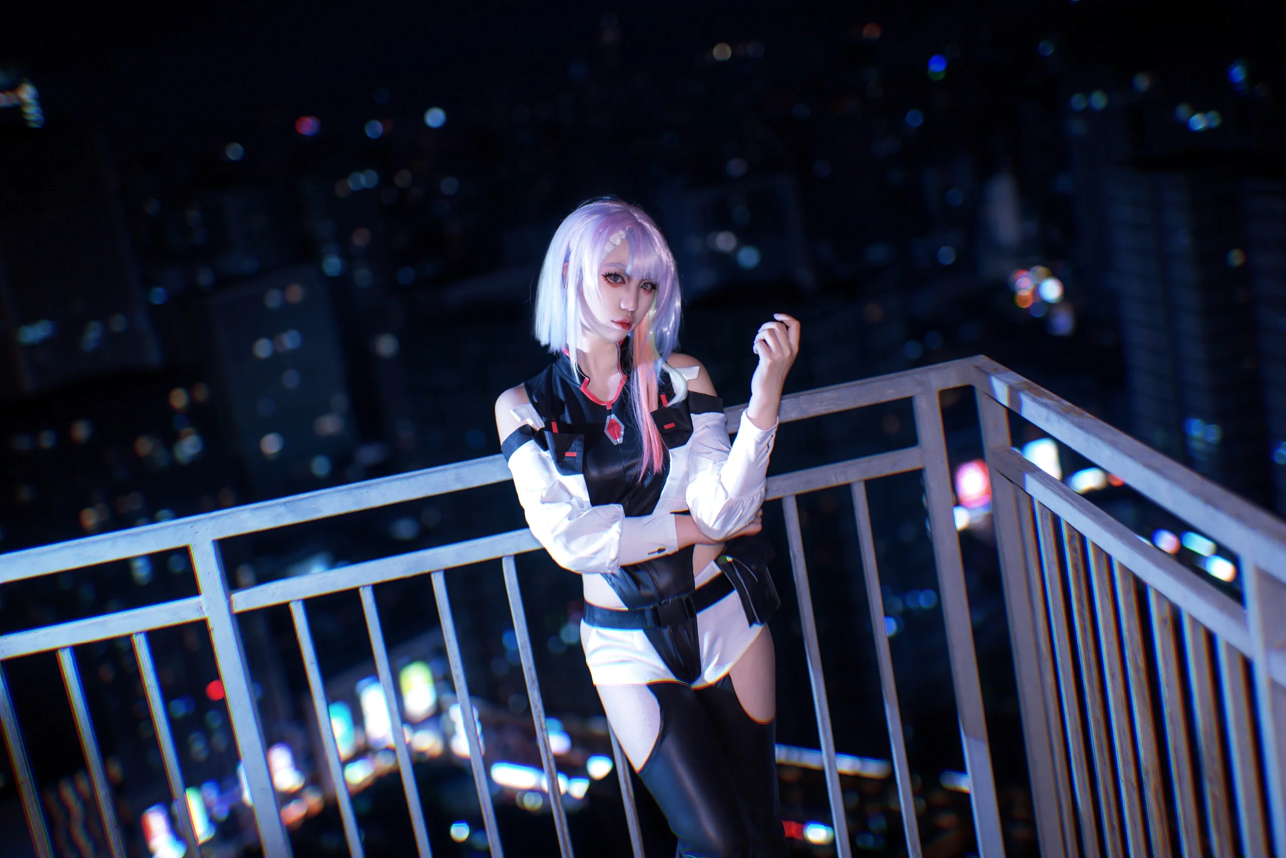 【露西cos】赛博朋克边缘行者的夜城漫步 - 第 4 张