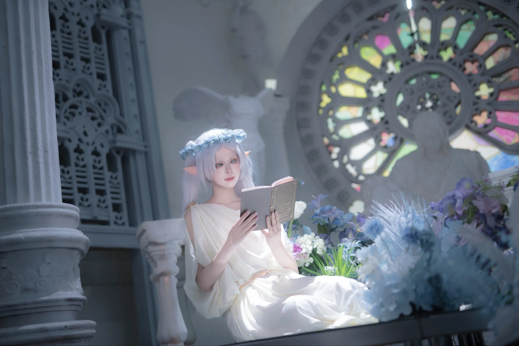 【芙莉莲cos】穆夏风格的静谧魔法，在古典布景中重现精灵 - 第 2 张