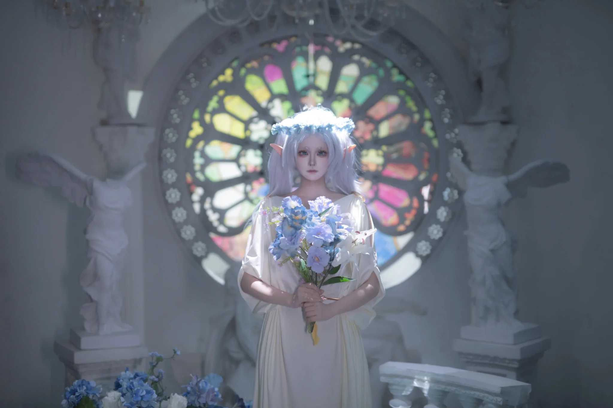 【芙莉莲cos】穆夏风格的静谧魔法，在古典布景中重现精灵 - 第 5 张