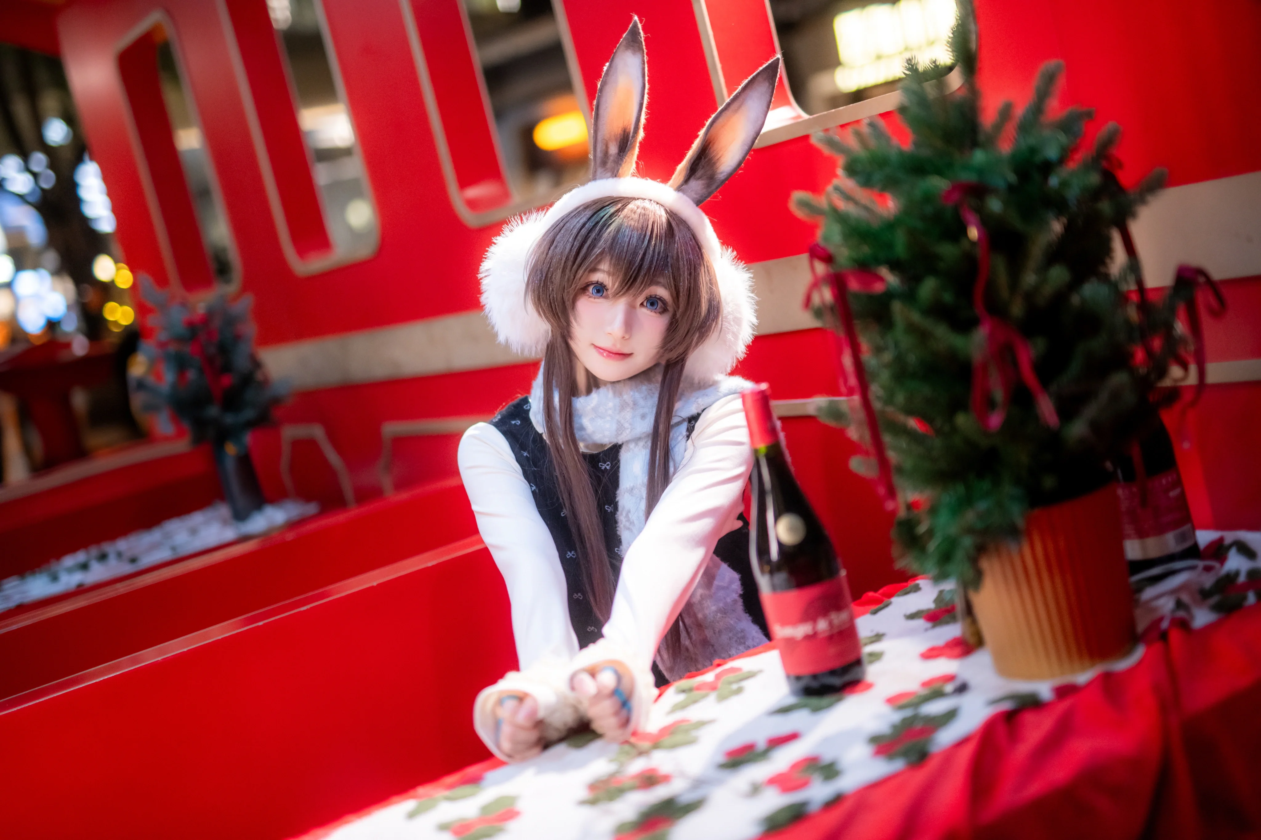 [Amiya Cosplay] Winter Night Christmas, A Warm Bunny on the Streets of Chongqing - Image 8