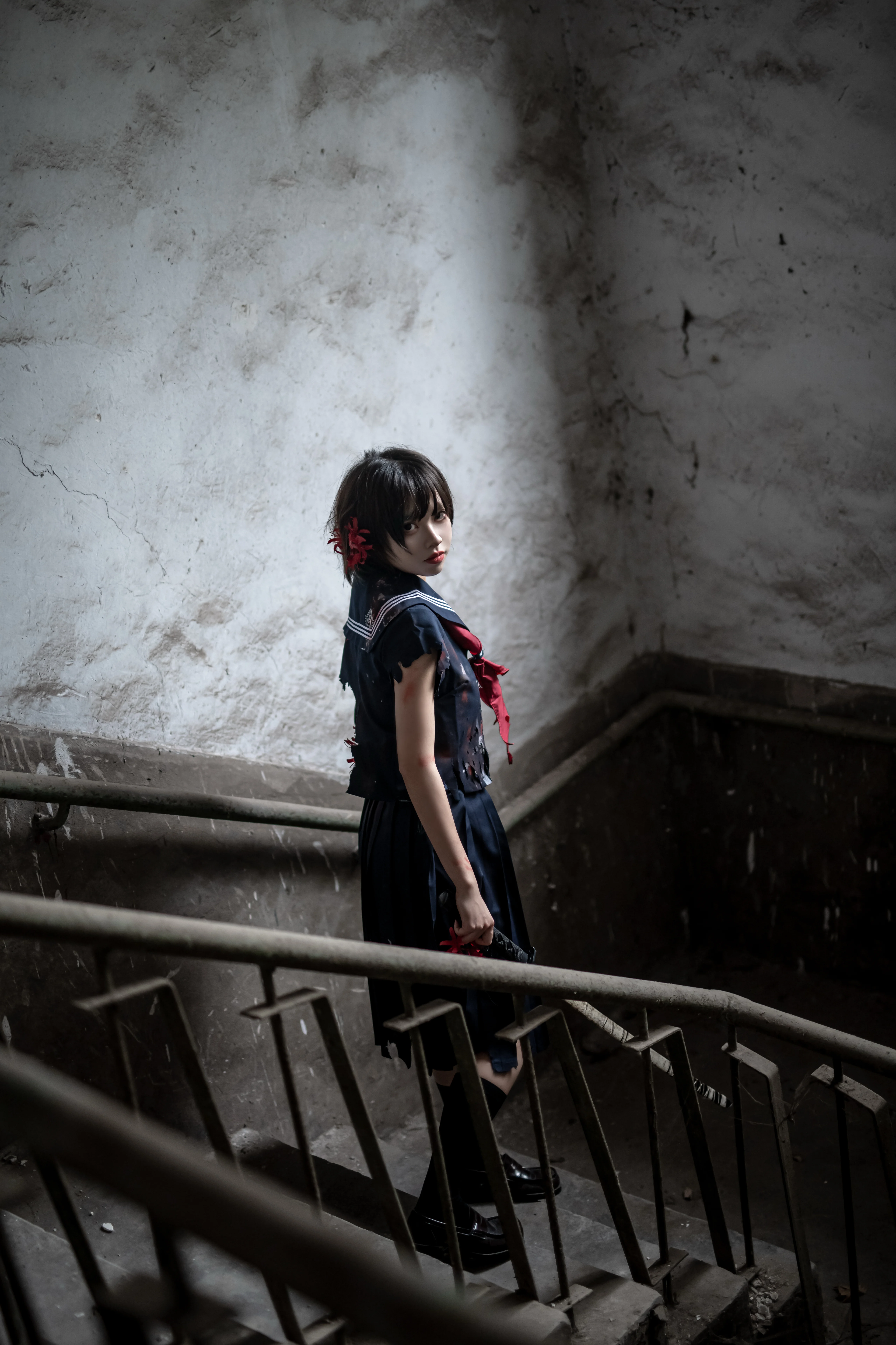 [Hinako Shimizu cosplay] Red and Black in the Ruins of SILENT HILL f - Image 3