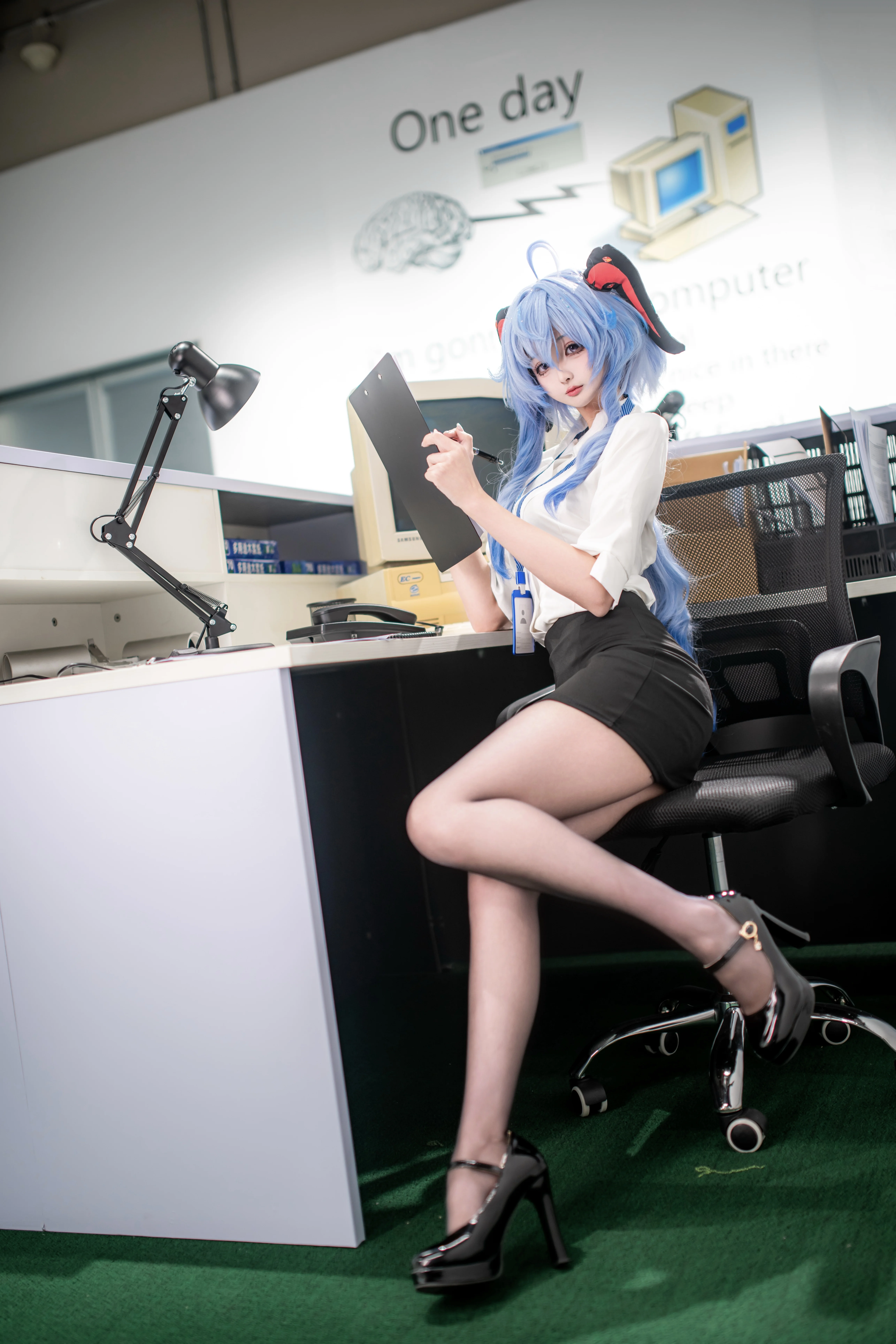【甘雨cos】璃月秘书的加班日常，报表和黑丝一个都不能少 - 第 2 张