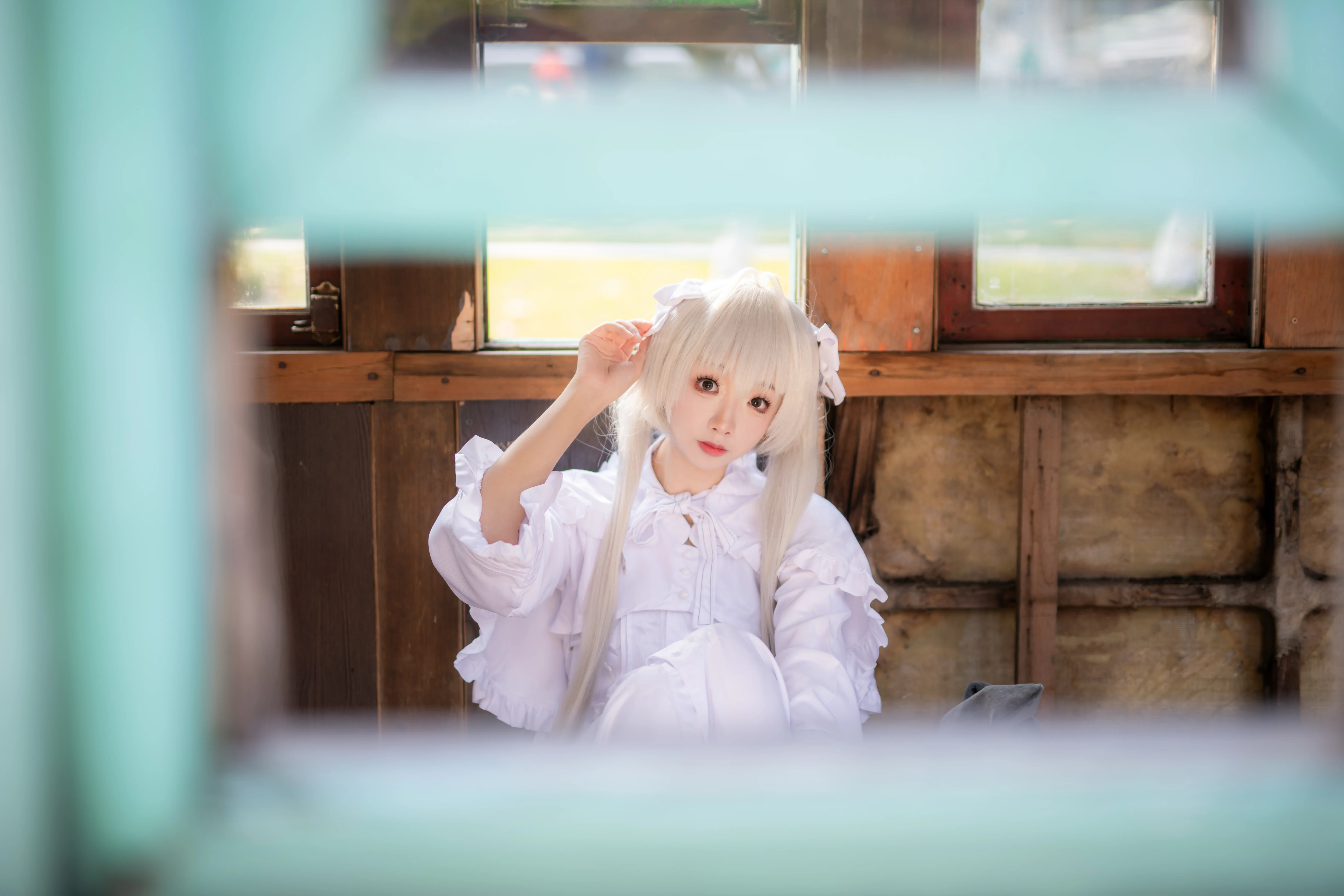【春日野穹 コスプレ】ヨスガノソラのレトロ列車、静かな午後を切り取って - 4 枚目