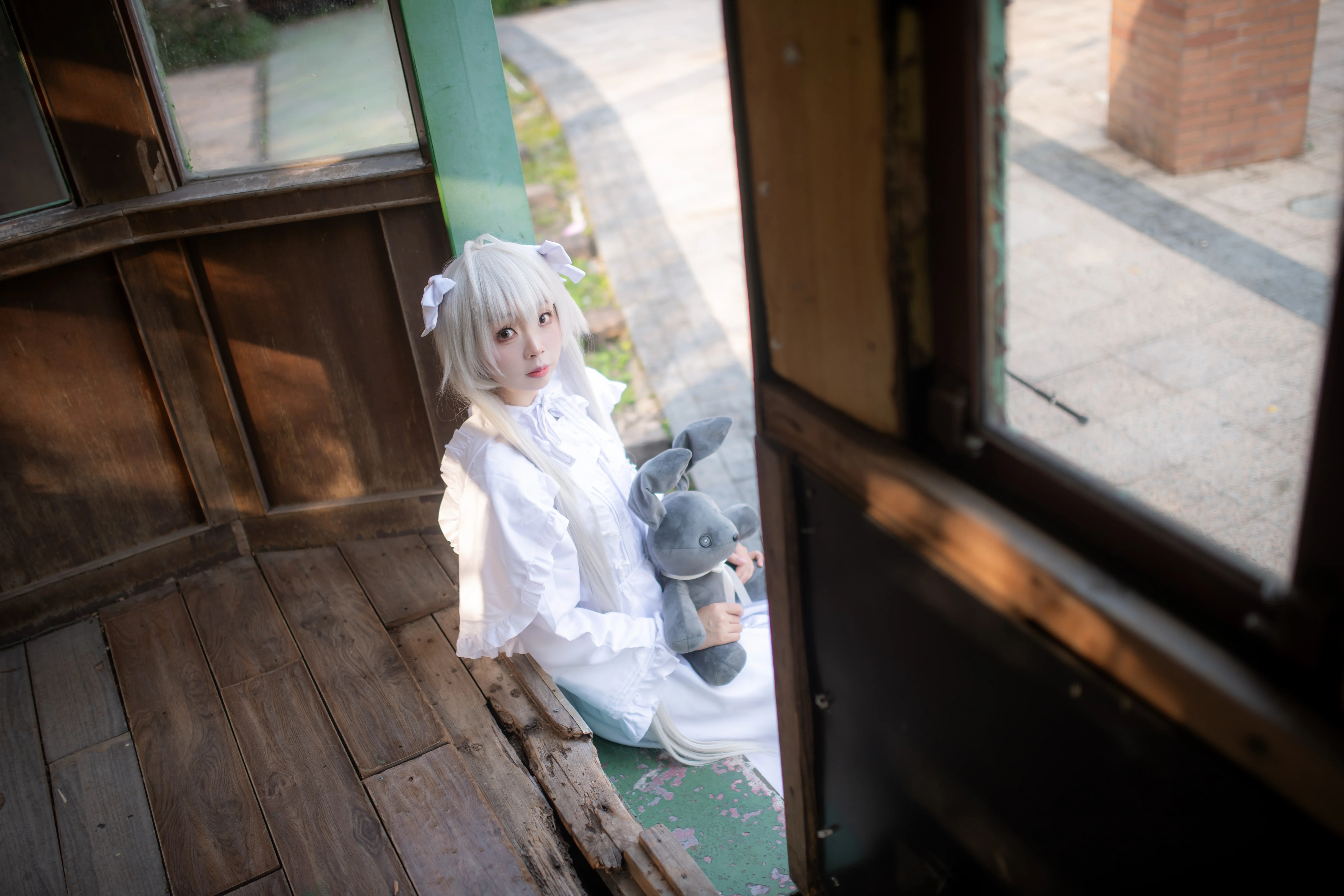 【春日野穹 コスプレ】ヨスガノソラのレトロ列車、静かな午後を切り取って - 6 枚目