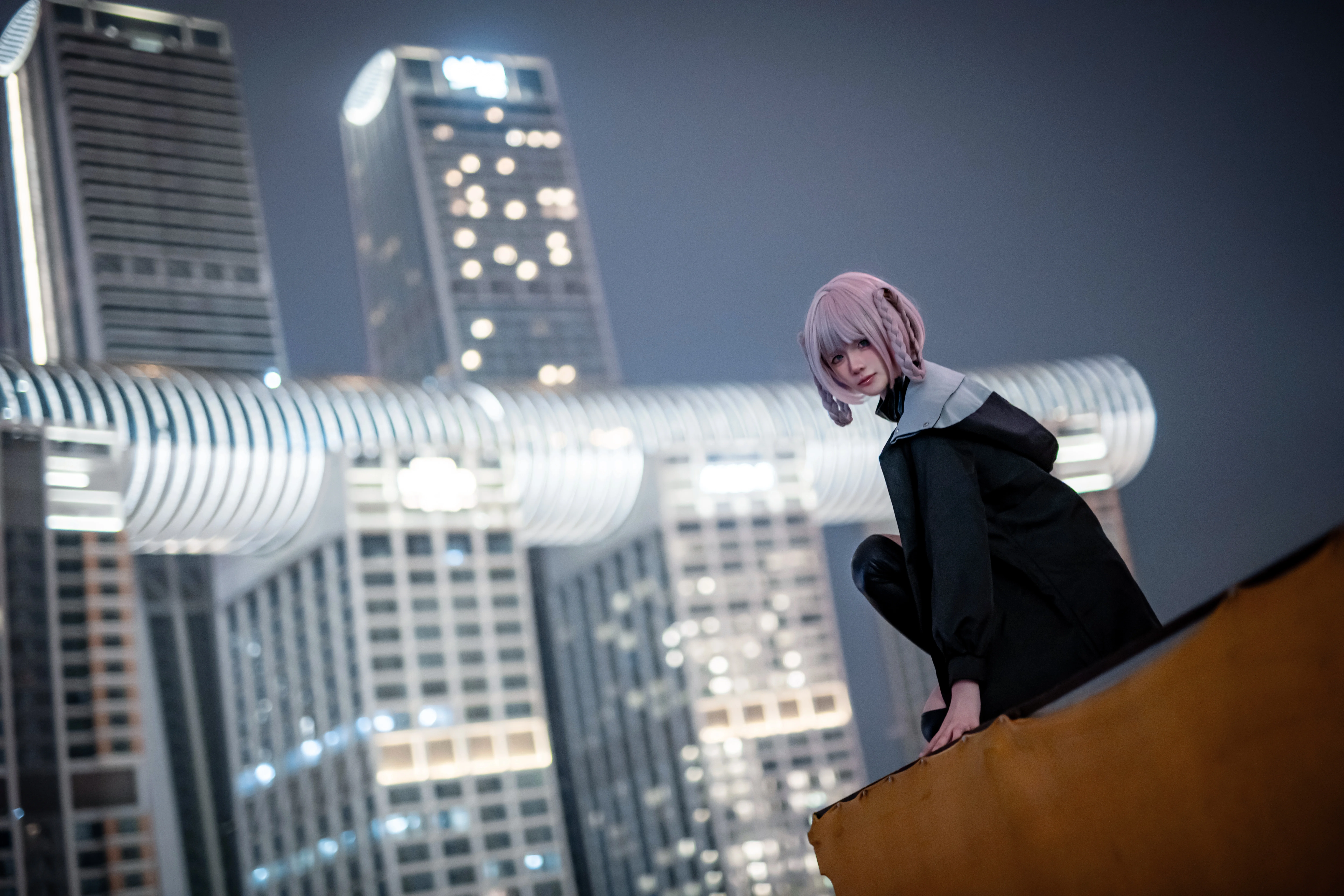 [Nanakusa Nazuna cosplay] Call of the Night, Urban Rooftop Night Scene Photoshoot - Image 4