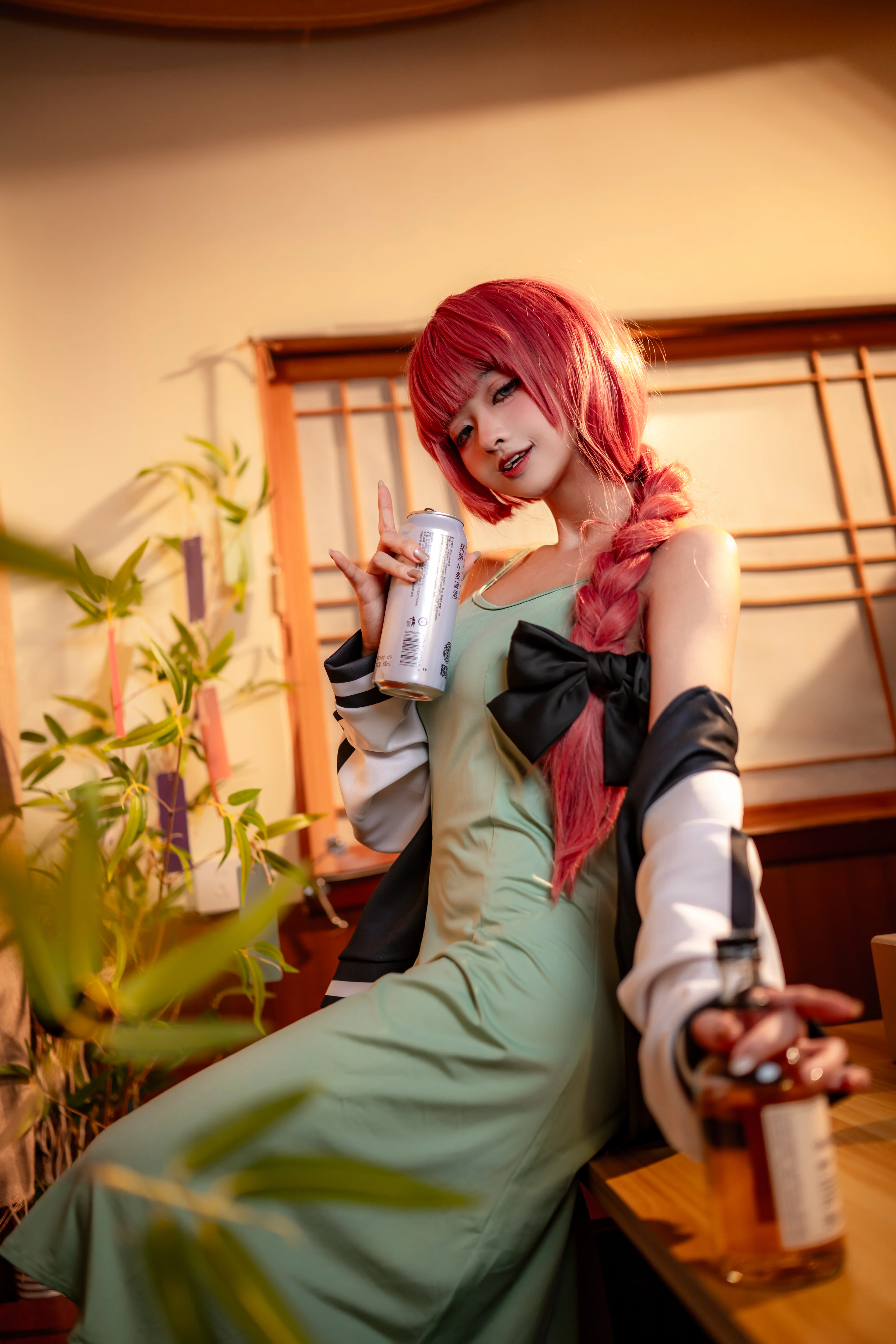 【廣井きくりコスプレ】居酒屋でのほろ酔い日常、『ぼっち・ざ・ろっく！』の微酔いのひととき - 5 枚目