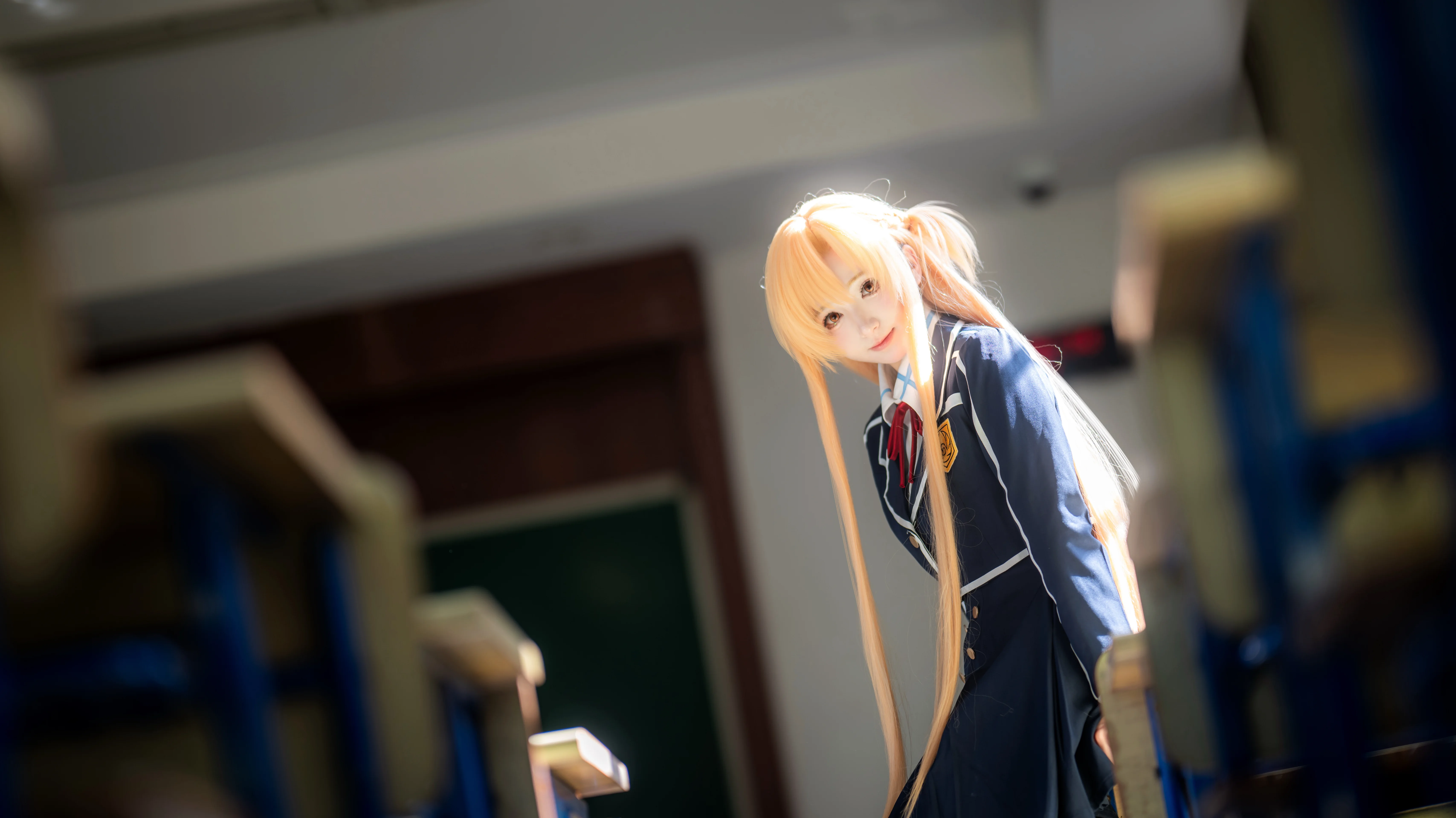 【亚丝娜cos】旧教室里的午后回眸 - 第 2 张