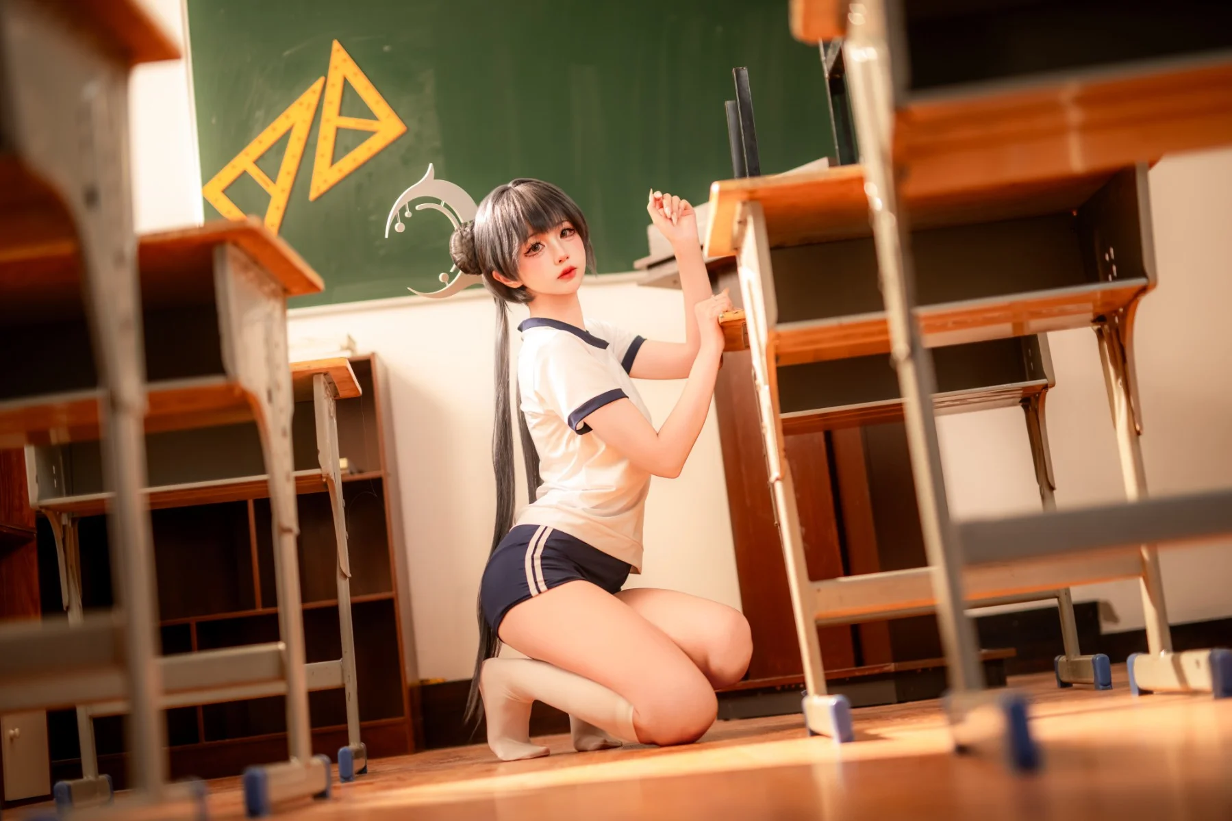 【妃咲cos】蔚蓝档案校园体操服，教室里的日常感 - 第 6 张