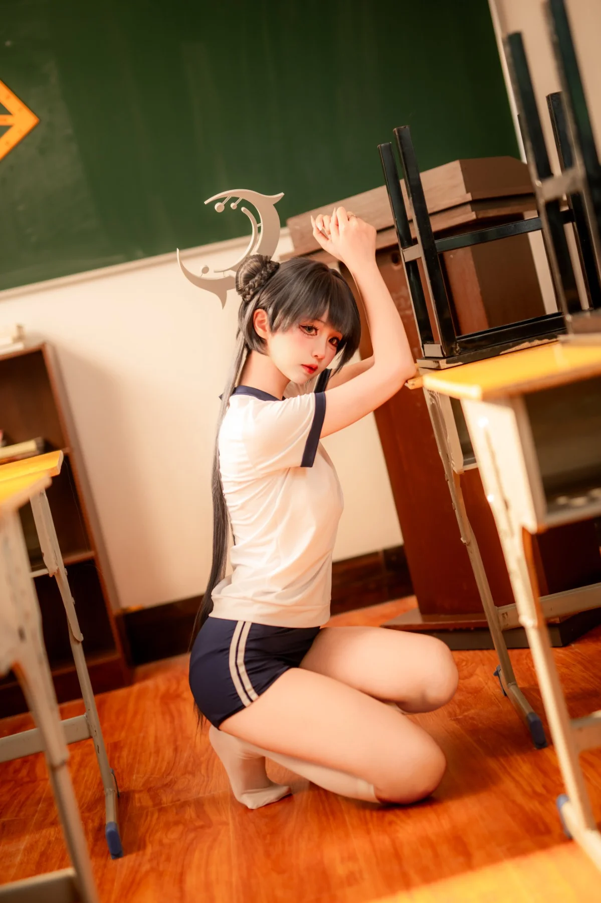【妃咲cos】蔚蓝档案校园体操服，教室里的日常感 - 第 8 张